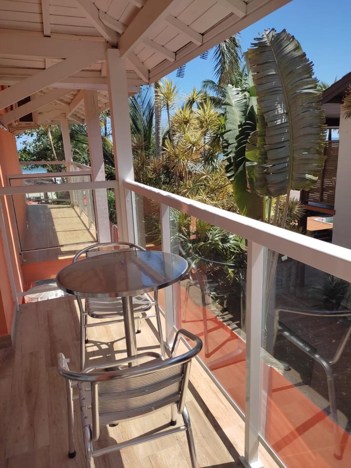 Suite with Partial Balcony photo 2