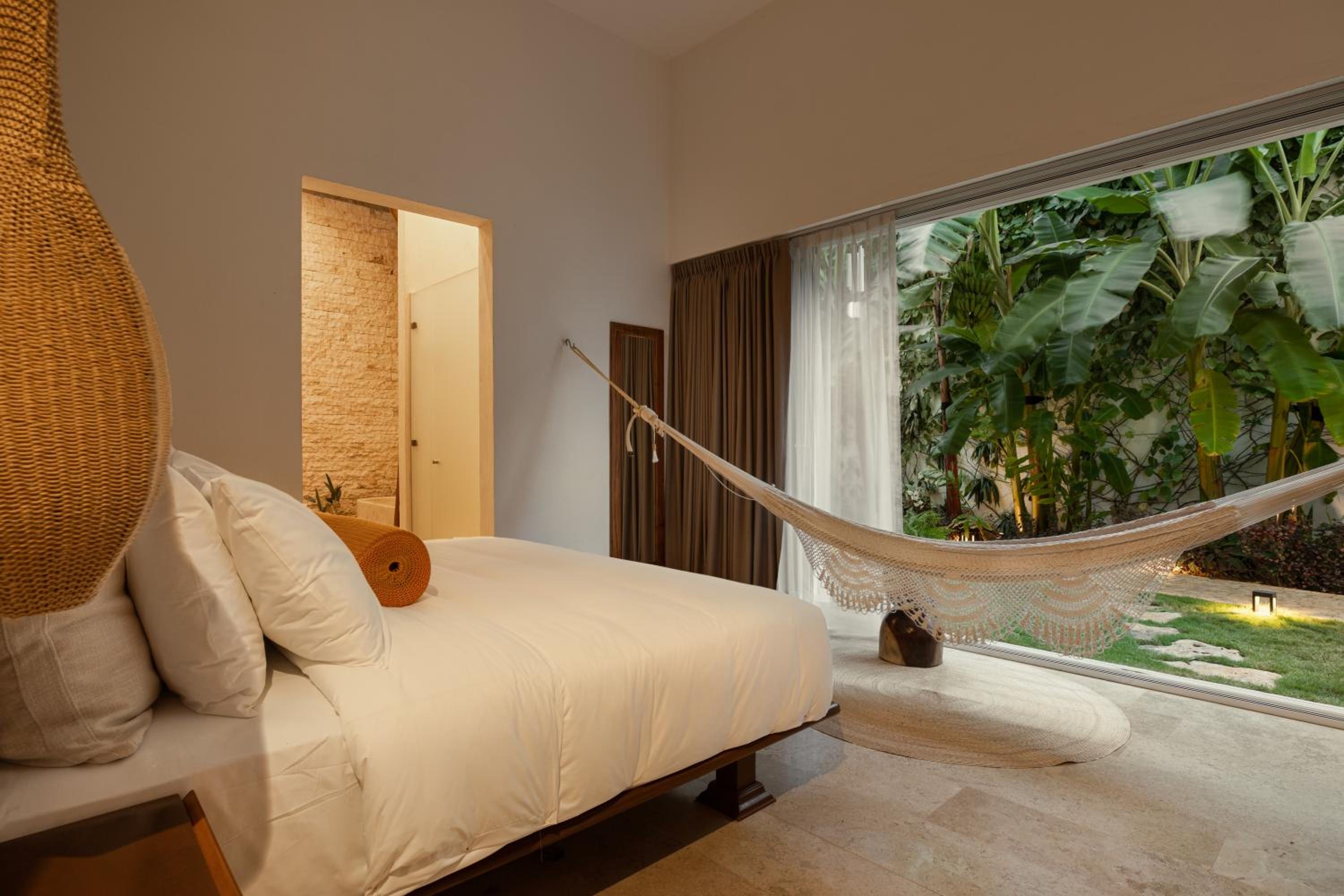 Deluxe Double Room with Bath photo 2