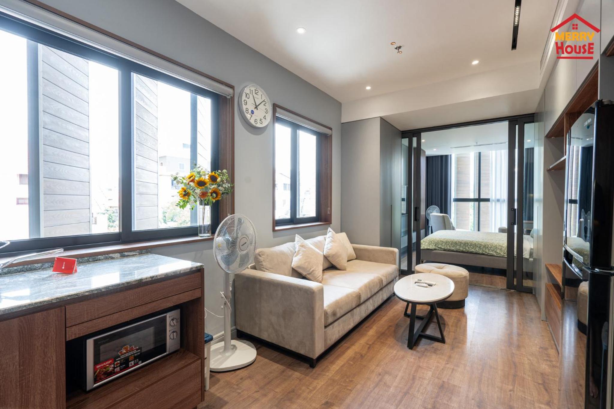 One-Bedroom Apartment - Photo 6