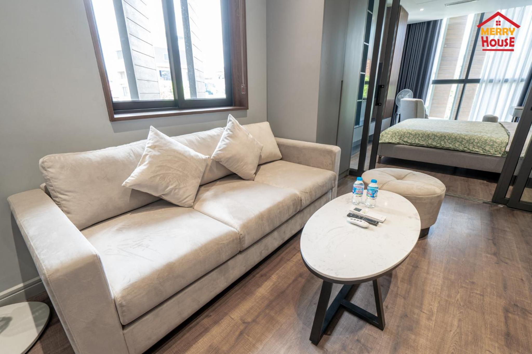 One-Bedroom Apartment - Photo 4