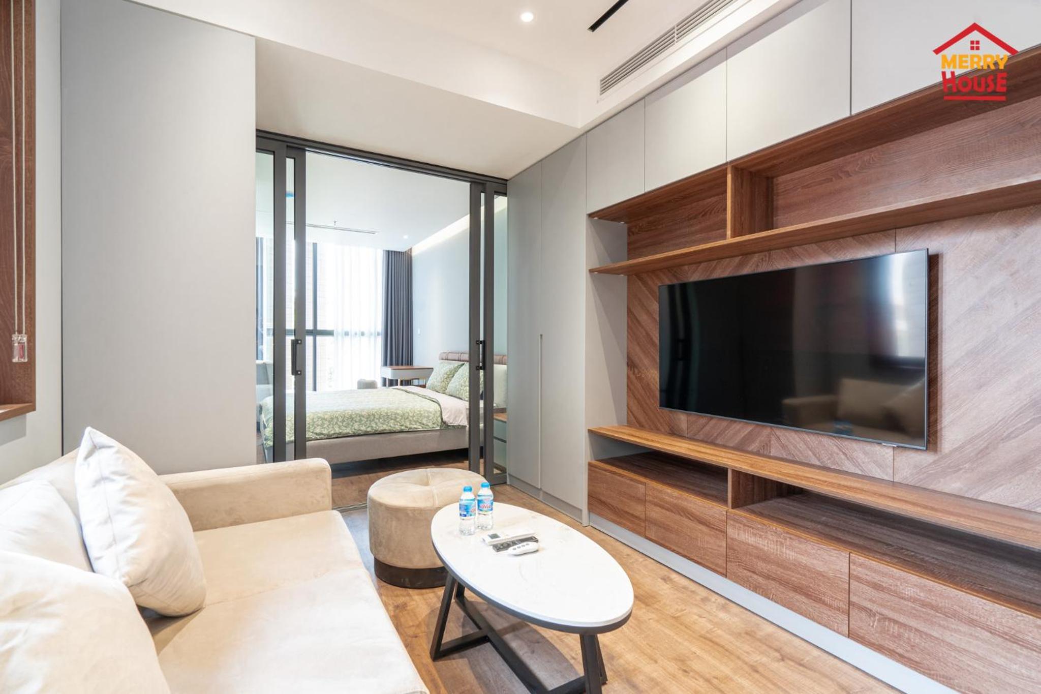One-Bedroom Apartment - Photo 3