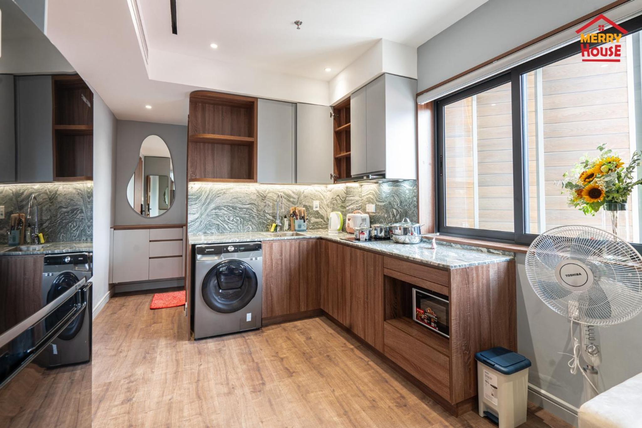 One-Bedroom Apartment - Photo 12