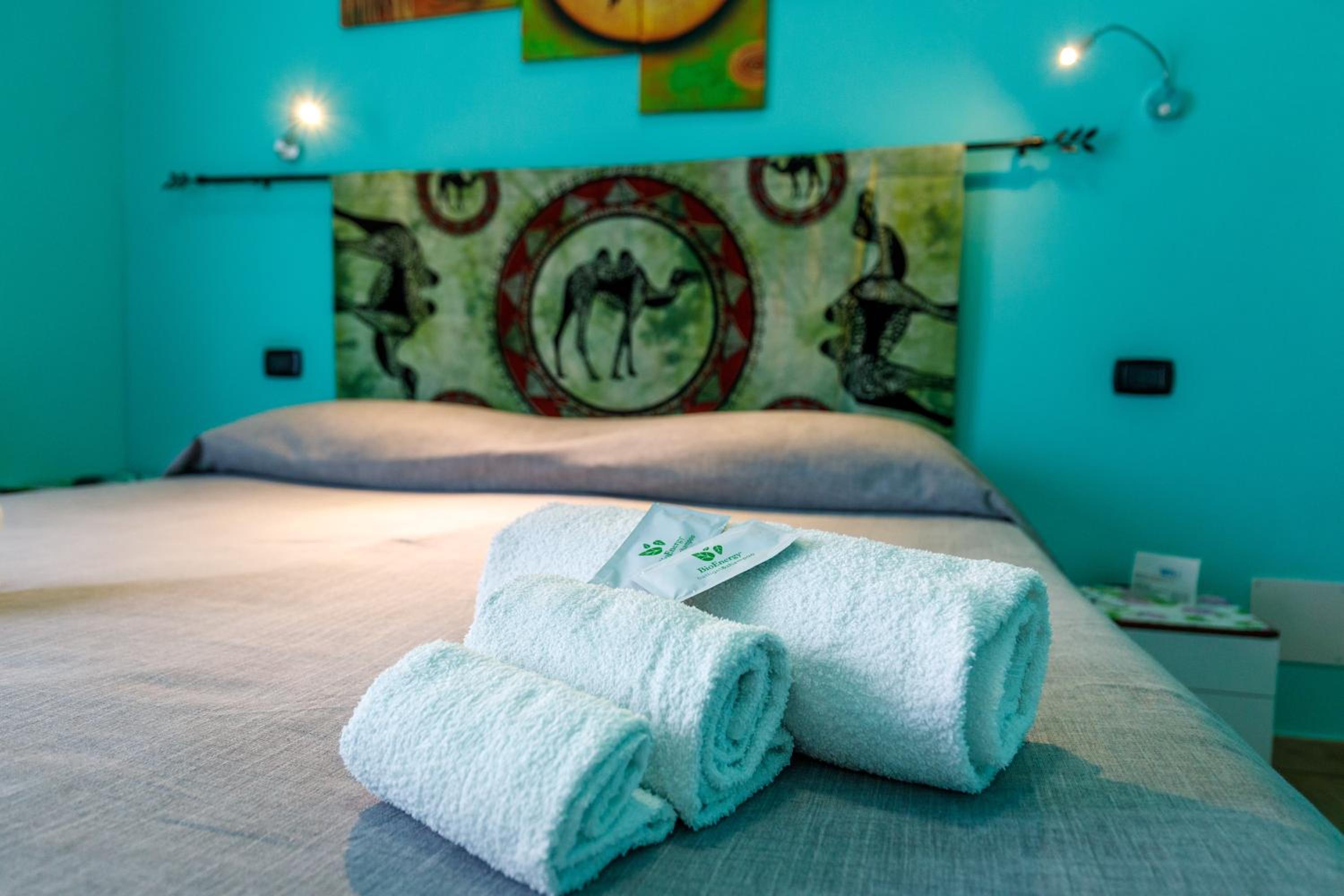 Double Room with Private Bathroom - Photo 8