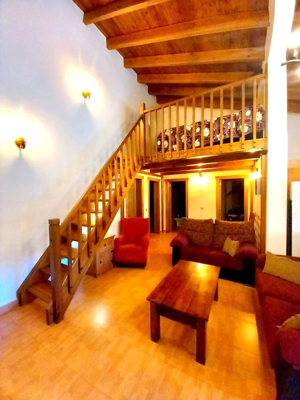Casa adosada de tres habitaciones