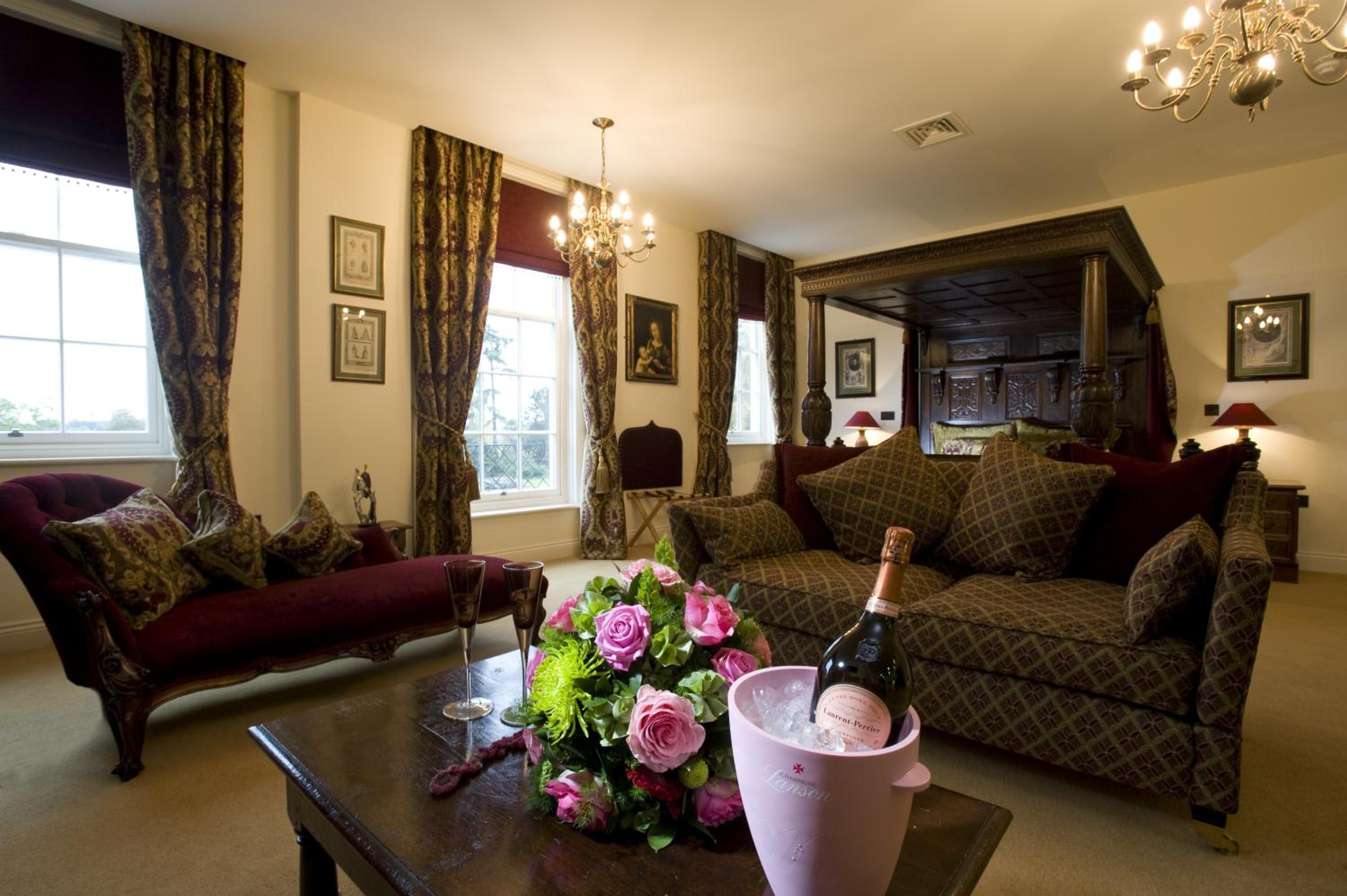 Suite - Photo 7