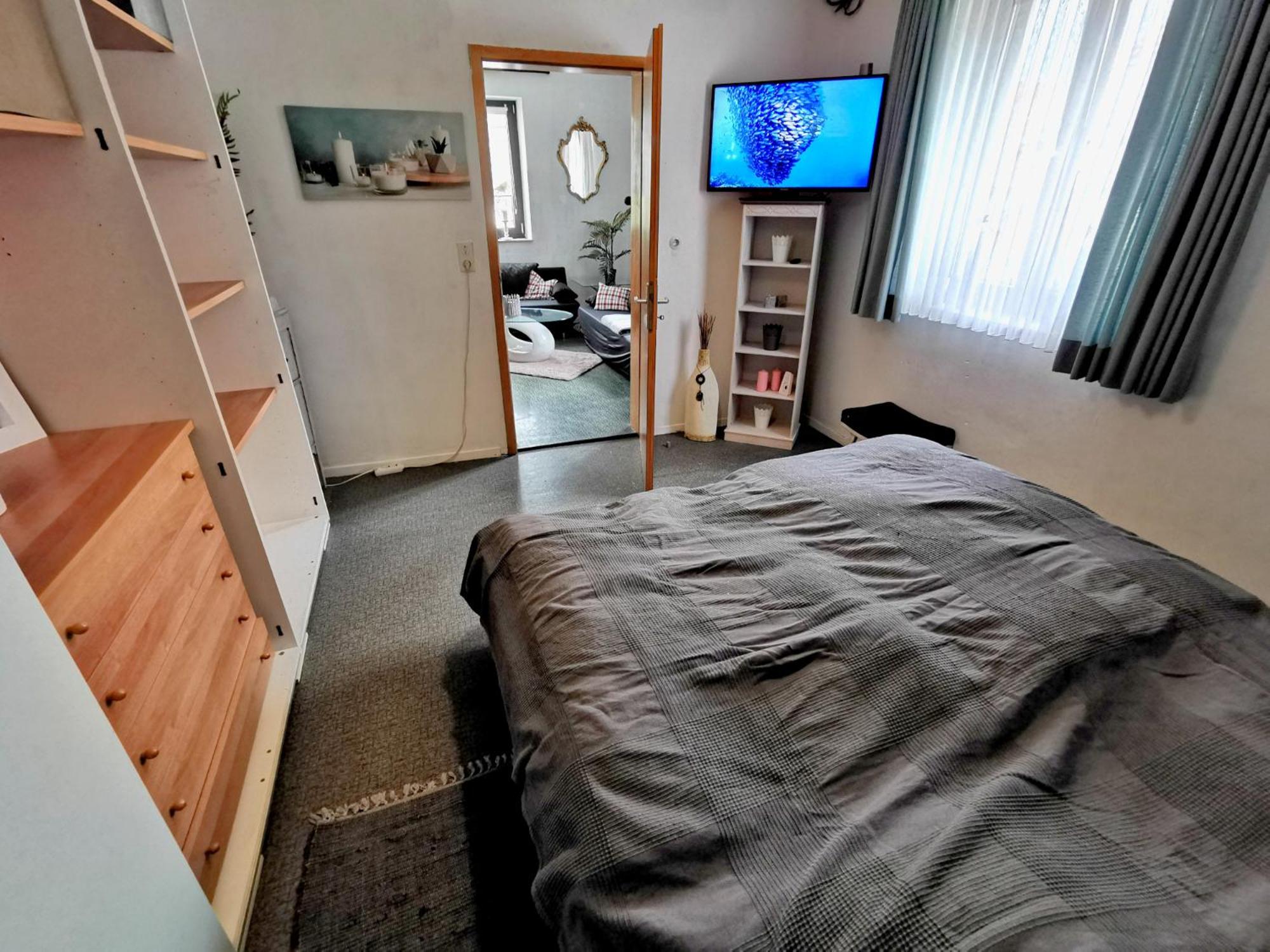 One-Bedroom House photo 1