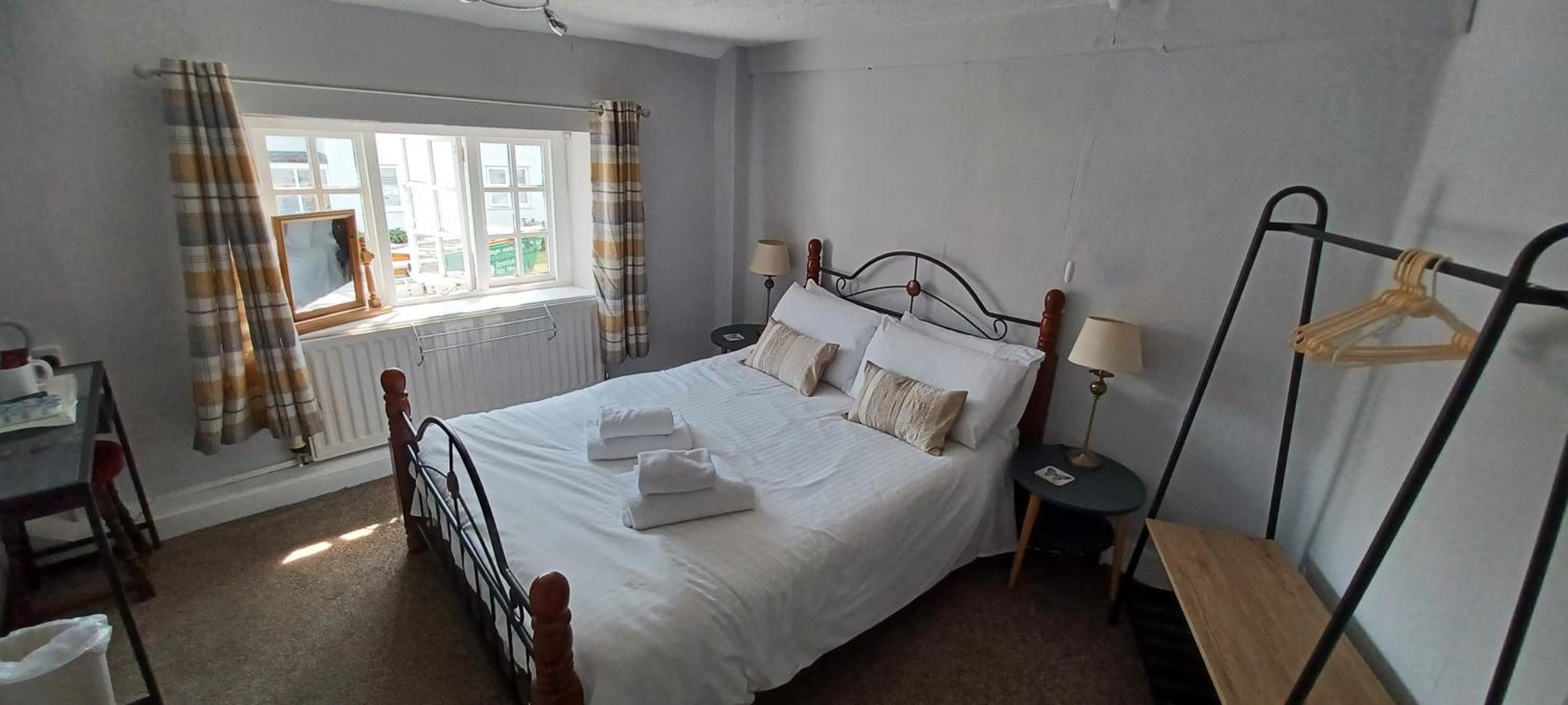 Double Room With Shared Bathroom photo 3