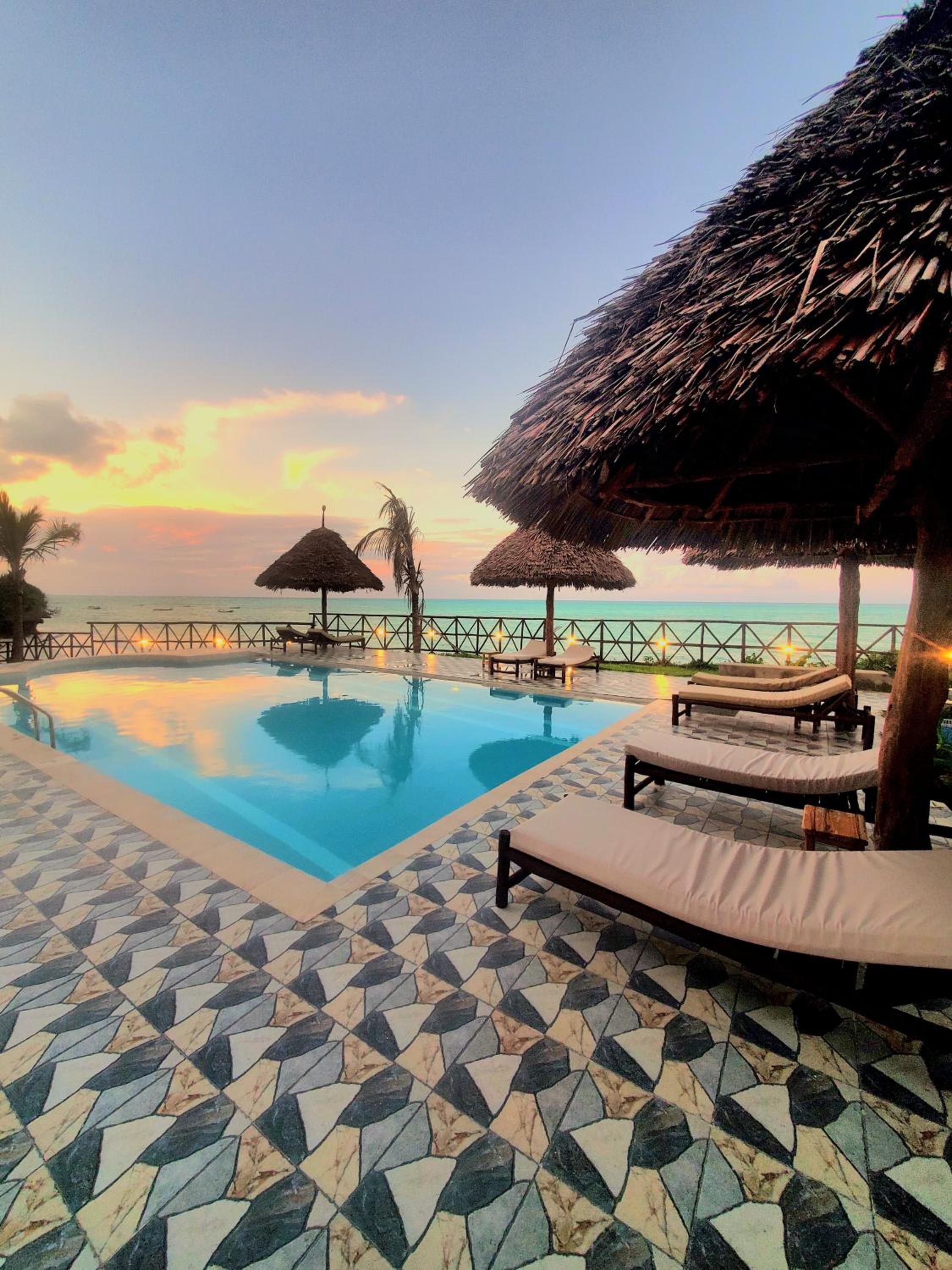 Double Room with Balcony and Sea View - Photo 7