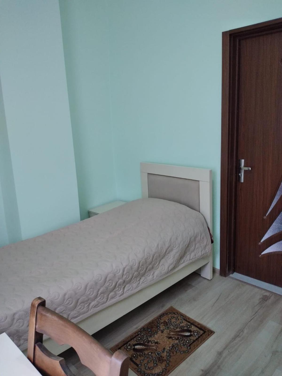 Twin Room with Shared Bathroom photo 2