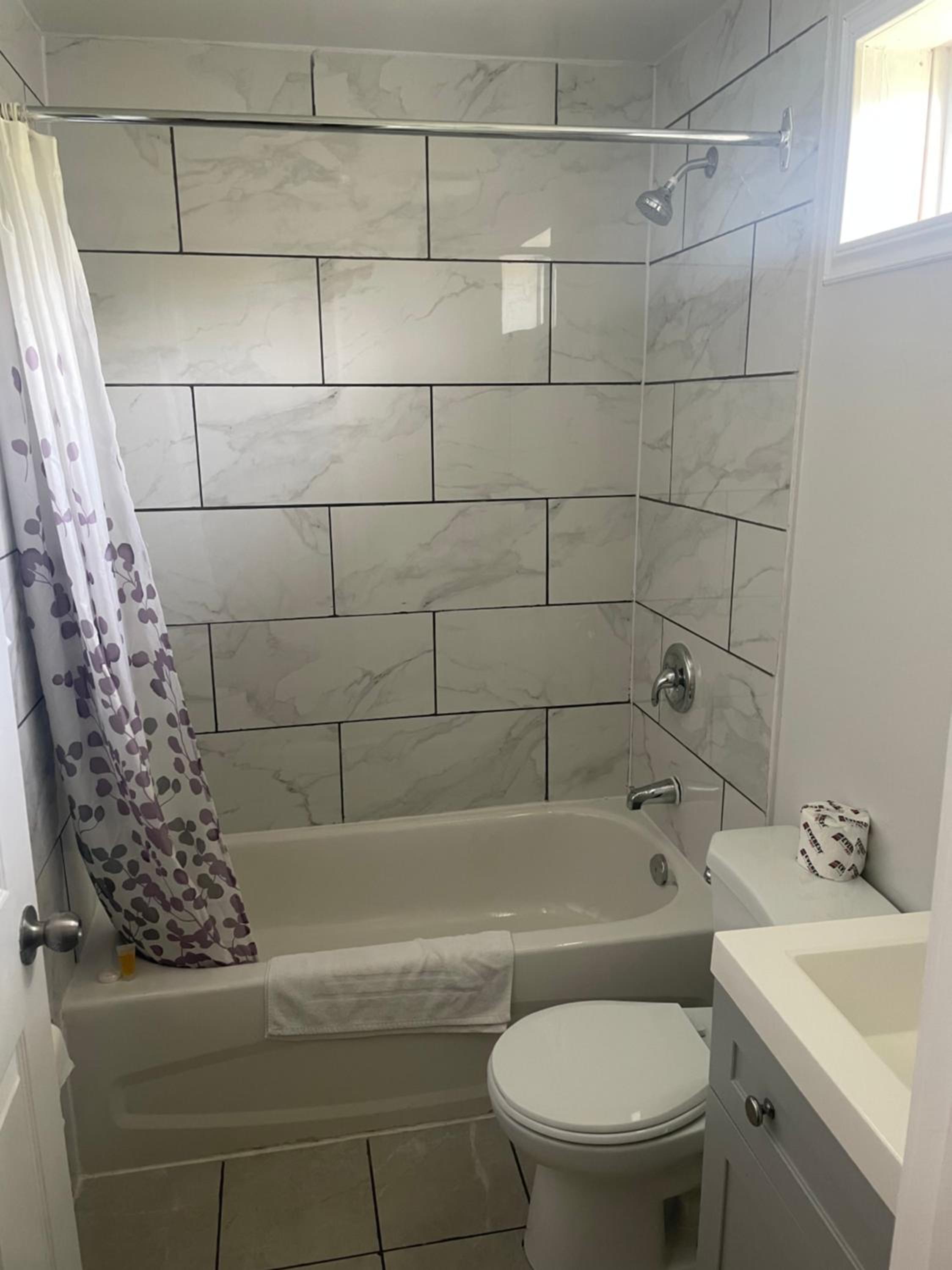 Double Room - Photo 2