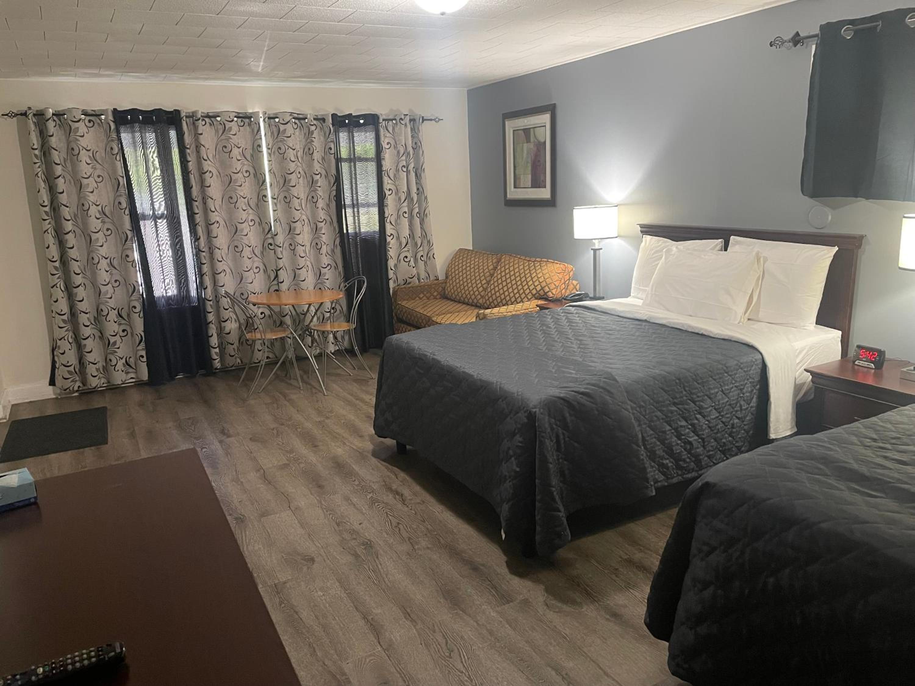 Deluxe Triple Room - Photo 3