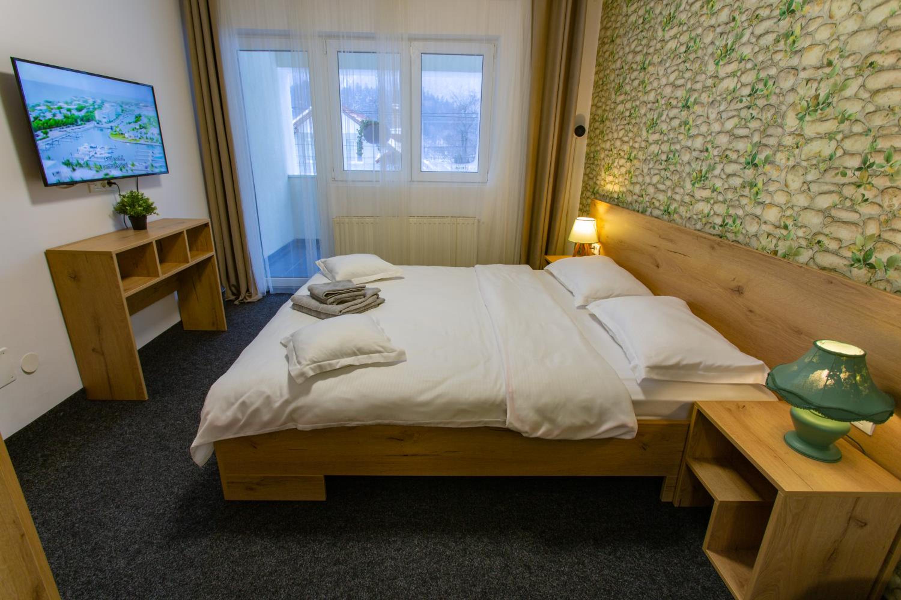 Double Room - Photo 4