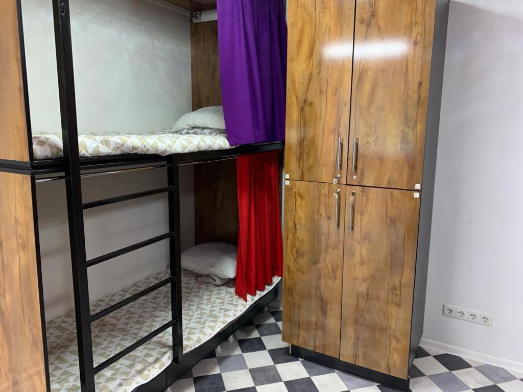 10-Bed Mixed Dormitory Room photo 2