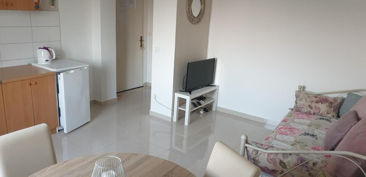 Apartment - Photo 9