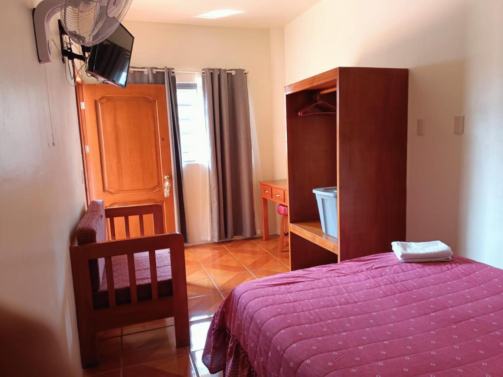 Single Room photo 3