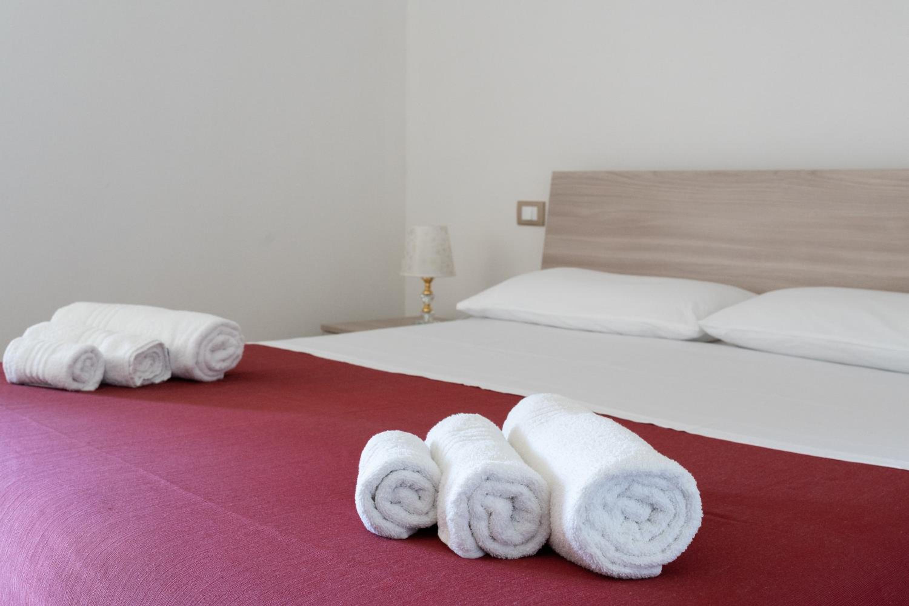 Double Room with Garden View - Photo 12