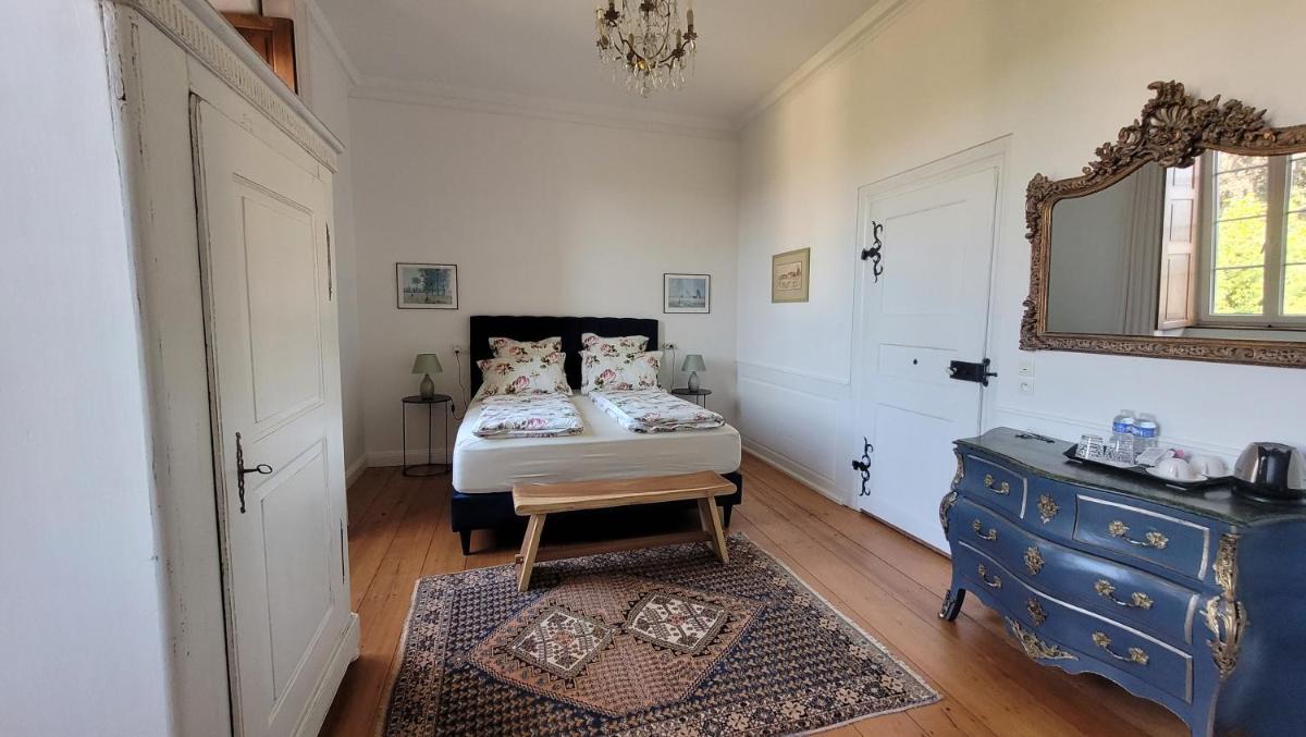 King Room with Garden View - Photo 4