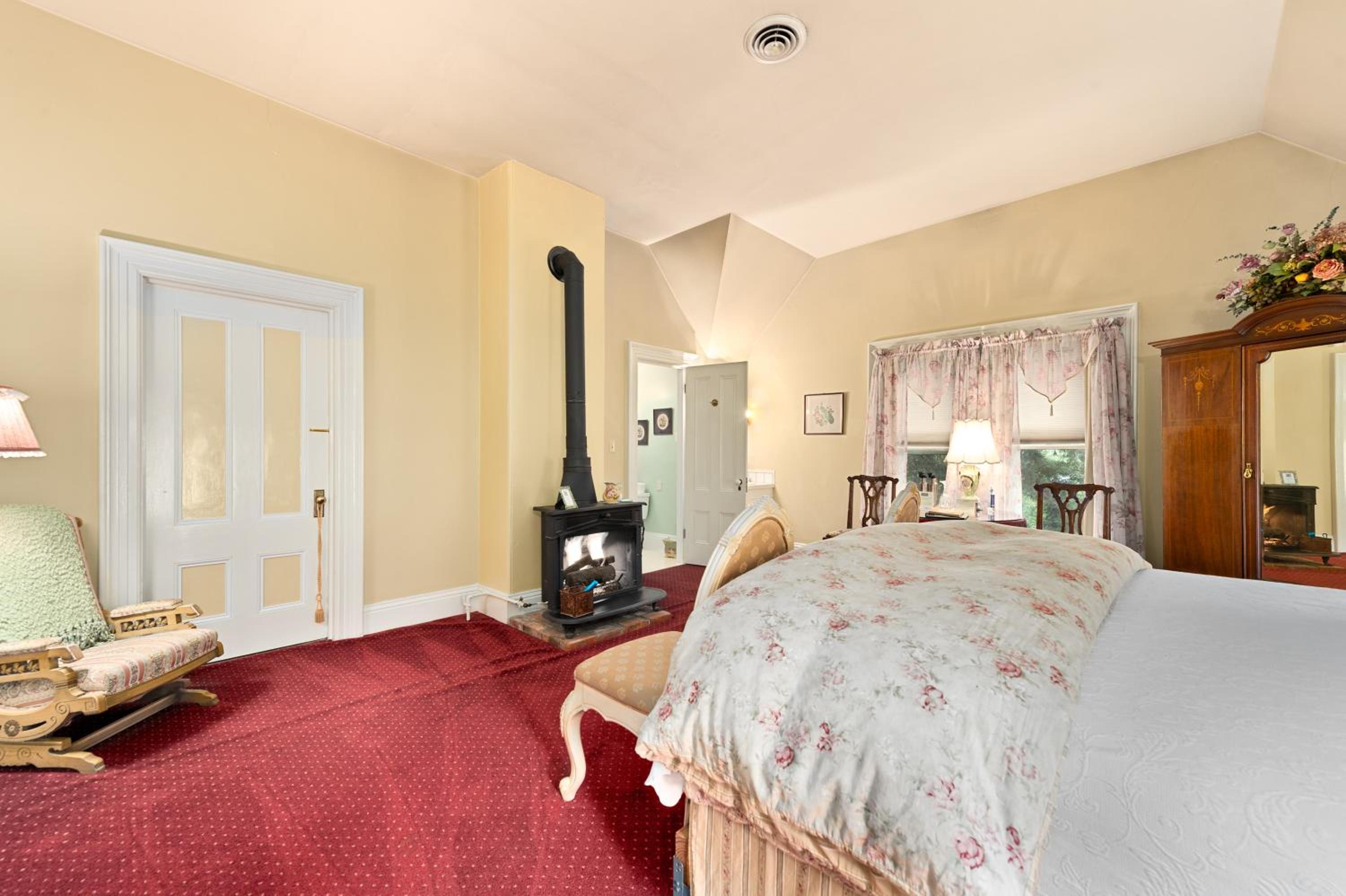Superior King Room photo 2