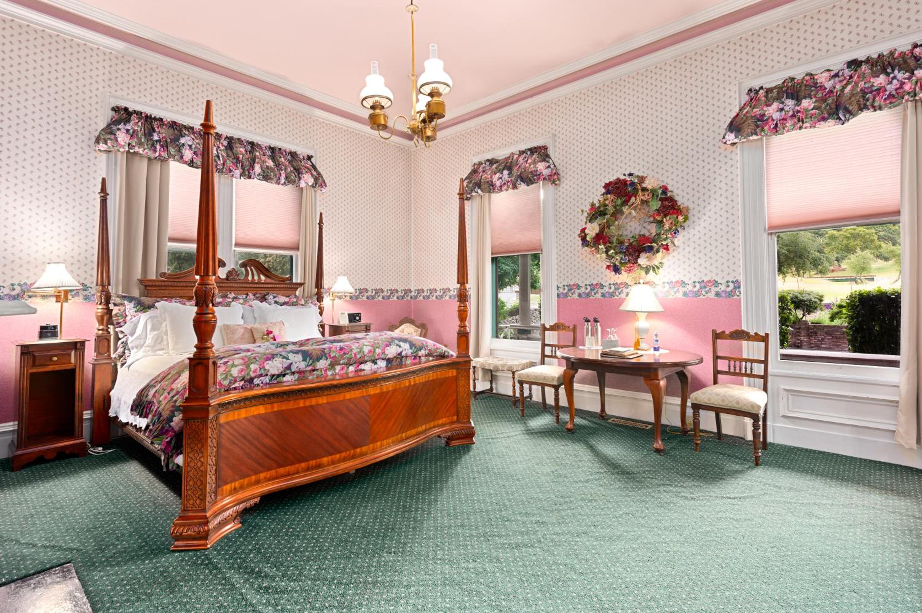 Superior King Room photo 1