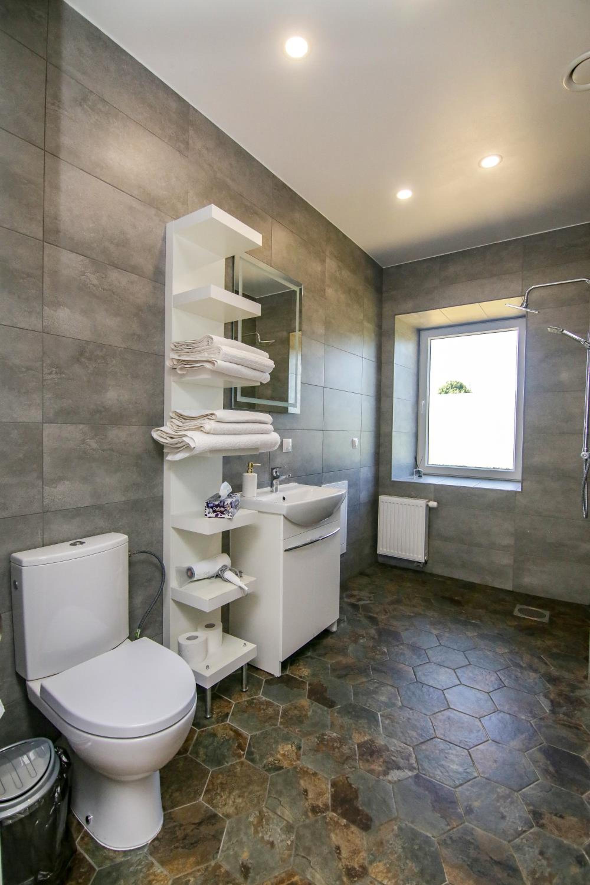 Two-Bedroom Apartment - Photo 7