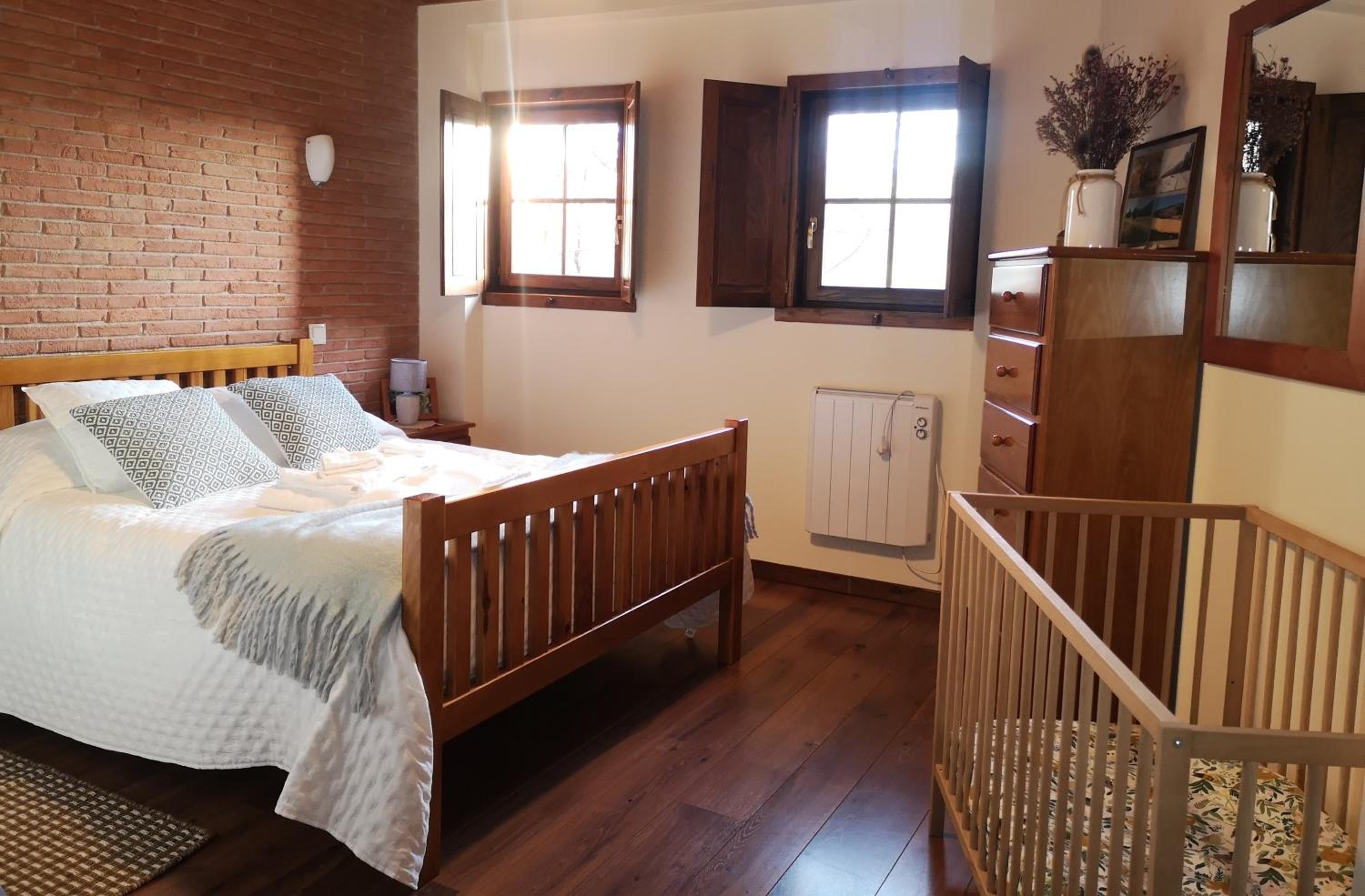 Two-Bedroom House - Photo 11