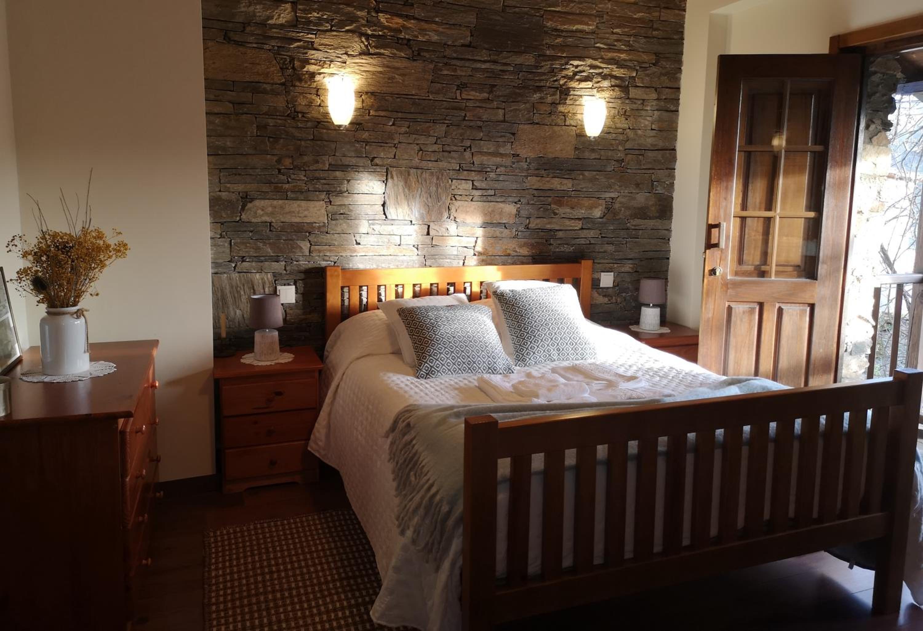 Two-Bedroom House - Photo 27