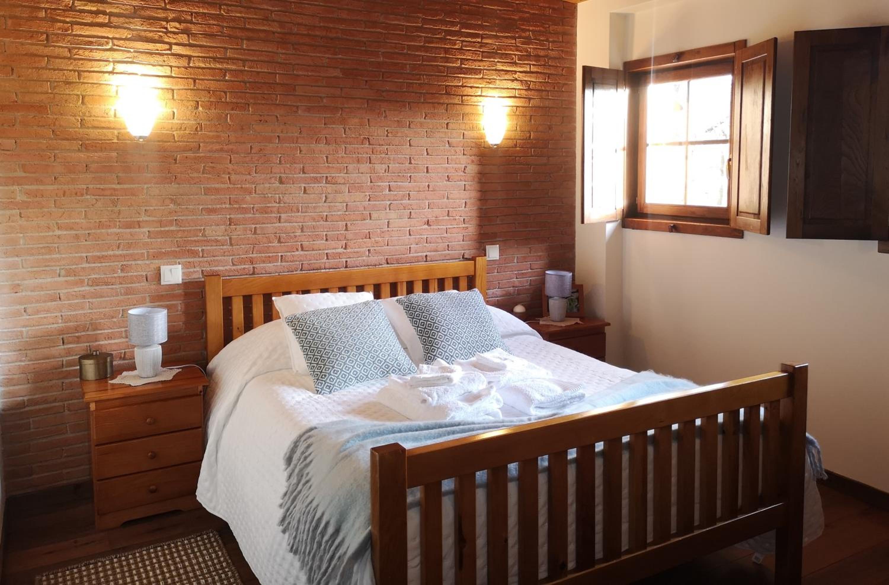Two-Bedroom House - Photo 16