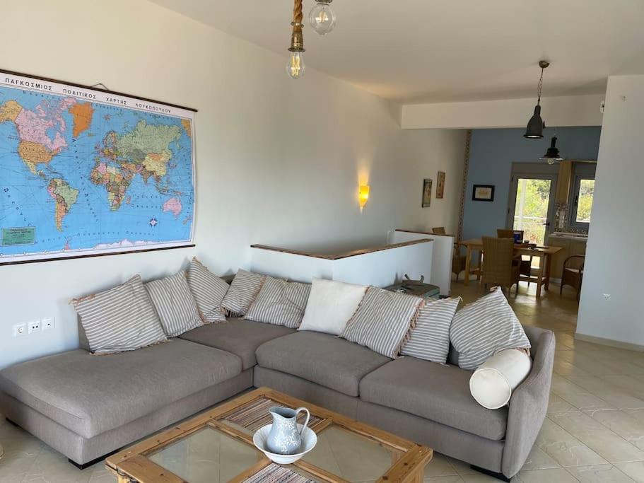 Four-Bedroom House photo 1