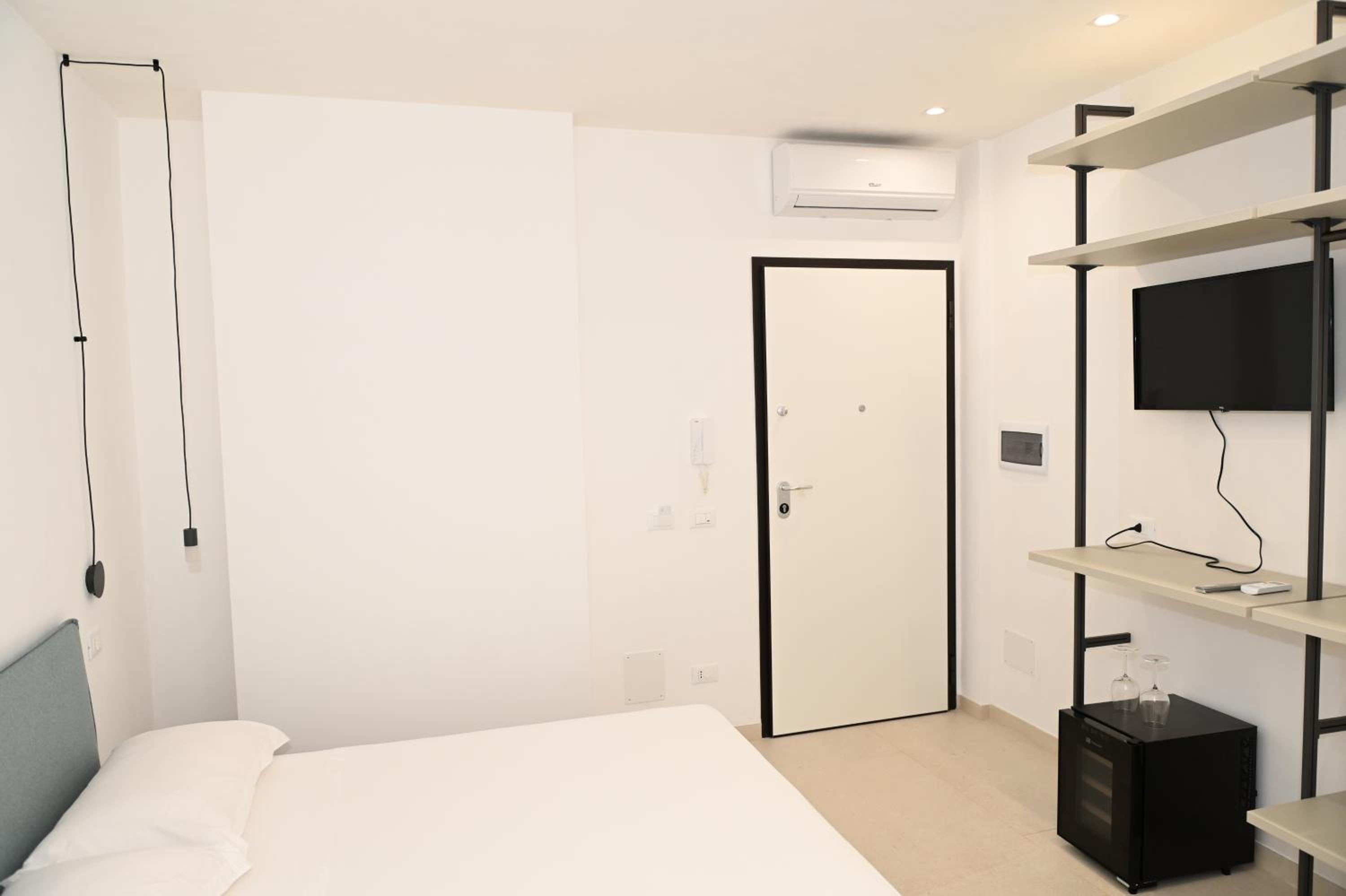 Studio Apartment photo 3