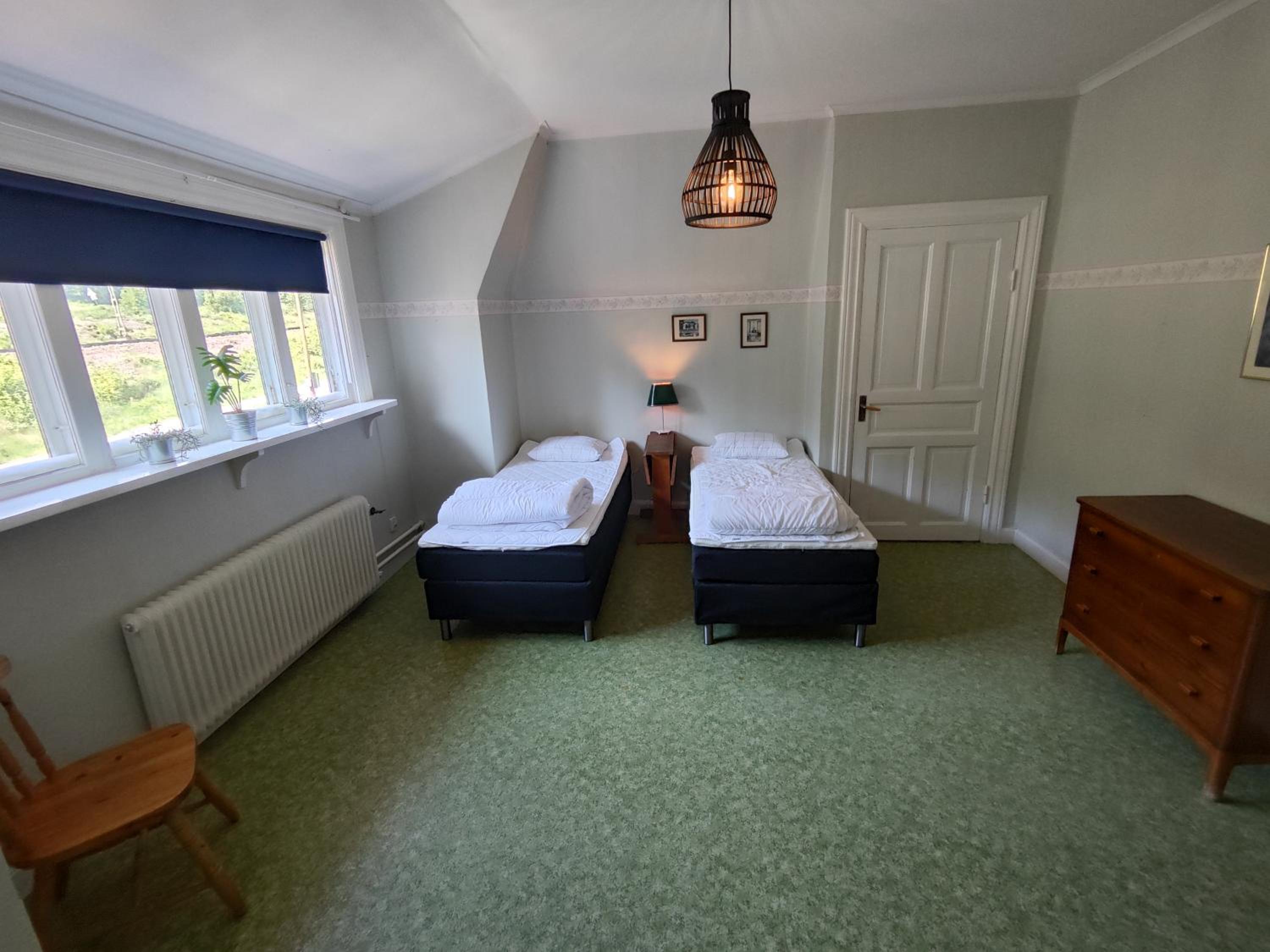 Three-Bedroom Apartment with Balcony photo 1