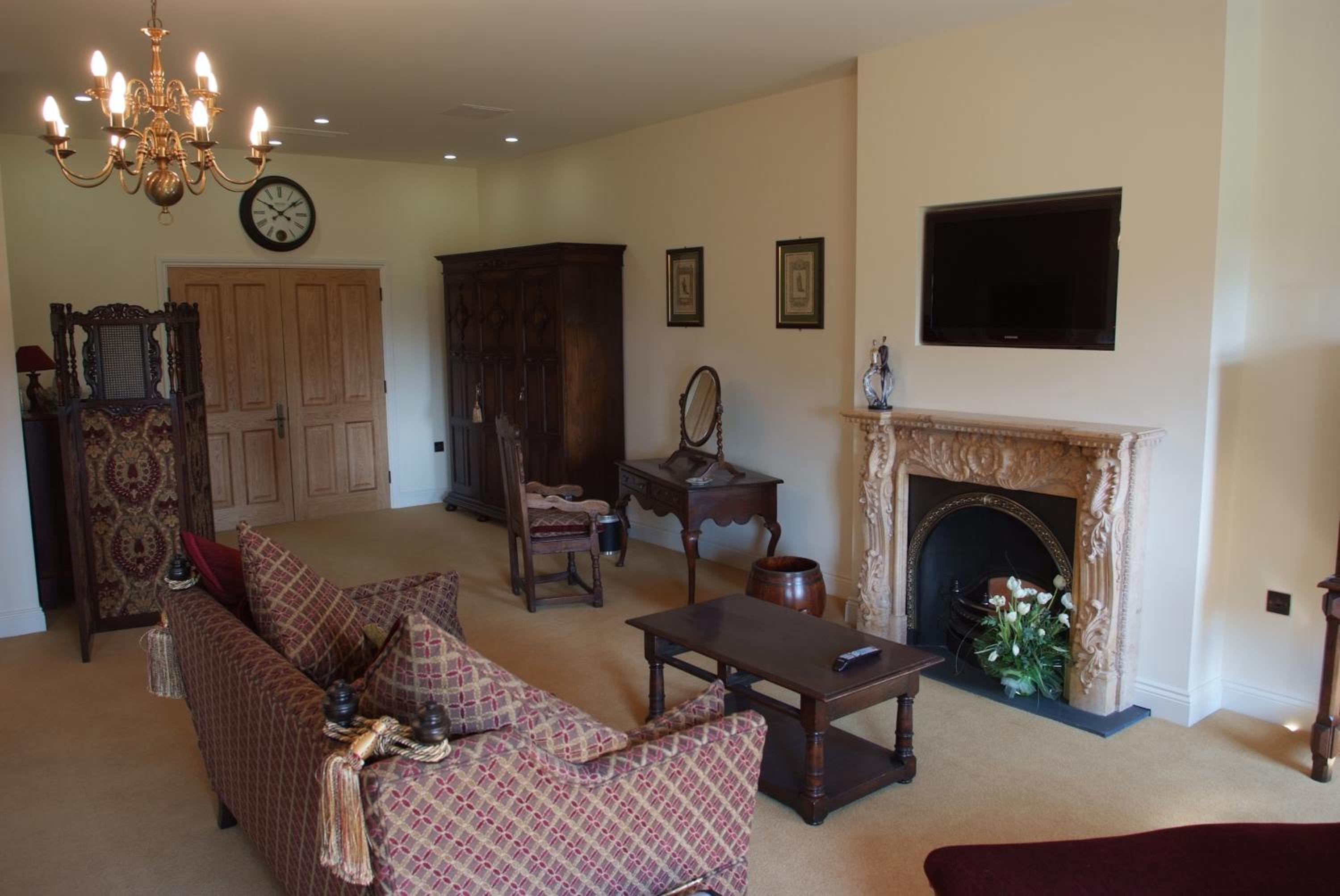 Suite - Photo 9