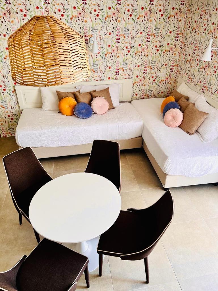 Junior Suite with Balcony - Photo 1