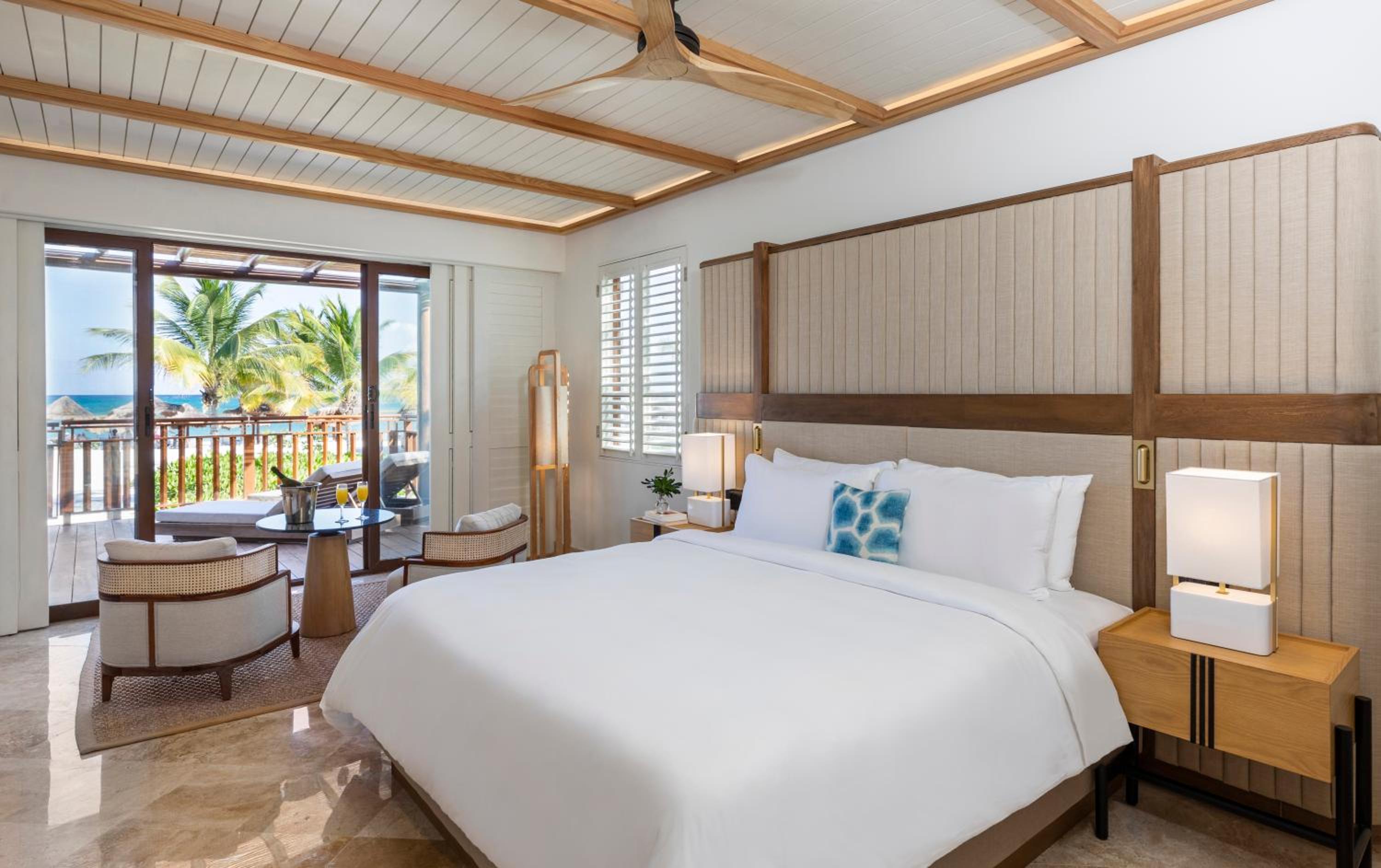 Beach Front Premium Suite with Infinity Pool and Butler Service
