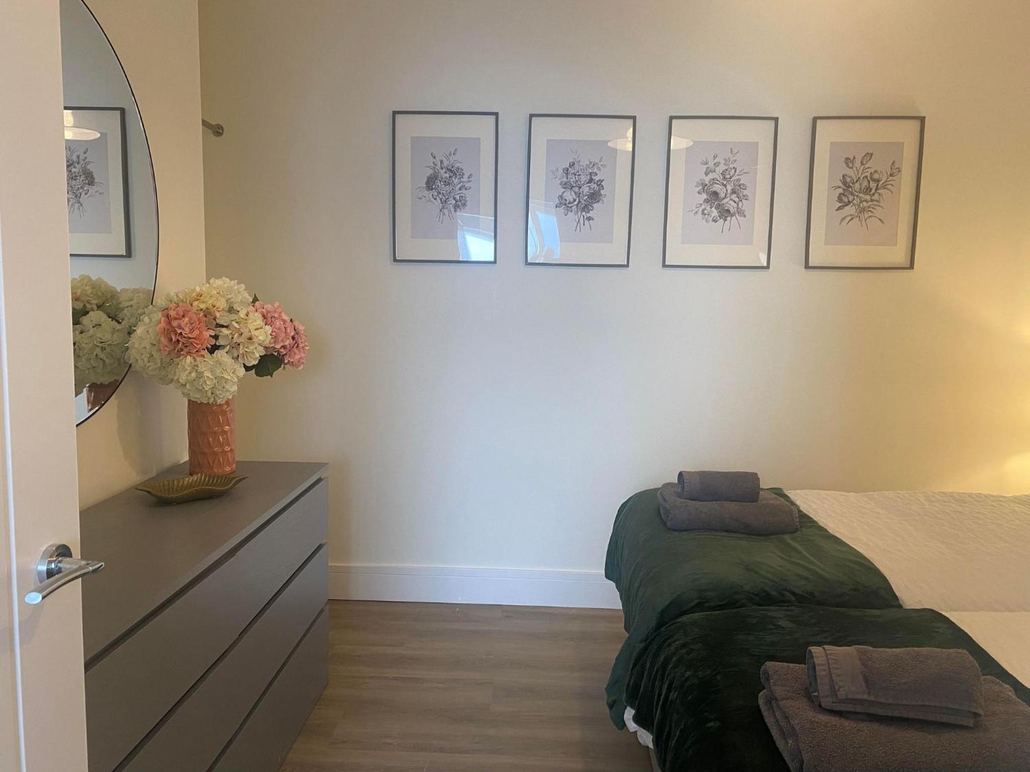 One-Bedroom Apartment photo 1