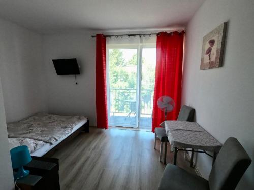 Double Room with Private Bathroom and Balcony photo 3