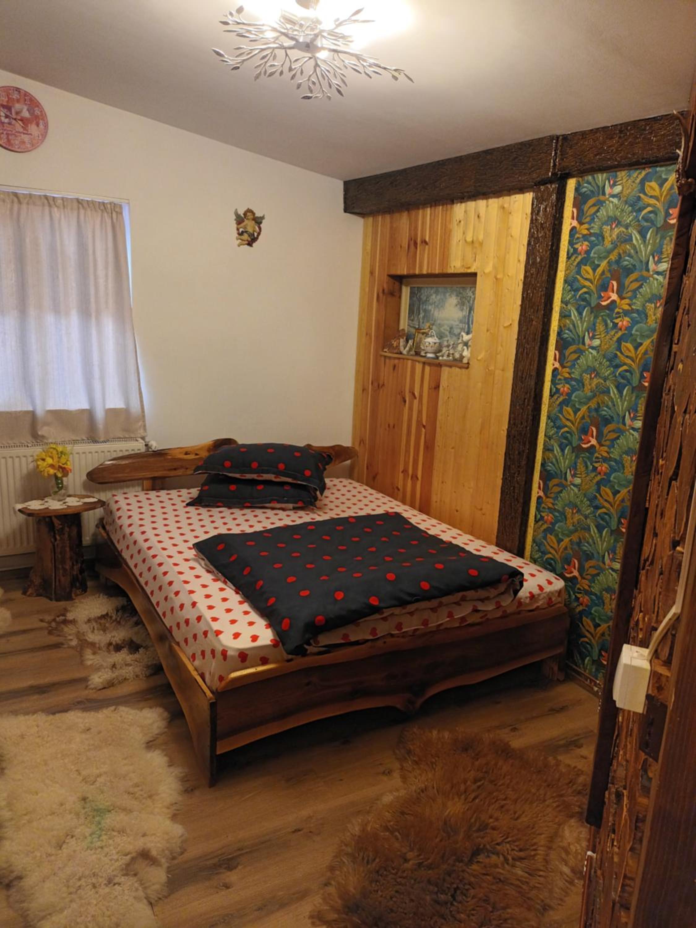 Seven-Bedroom House photo 1