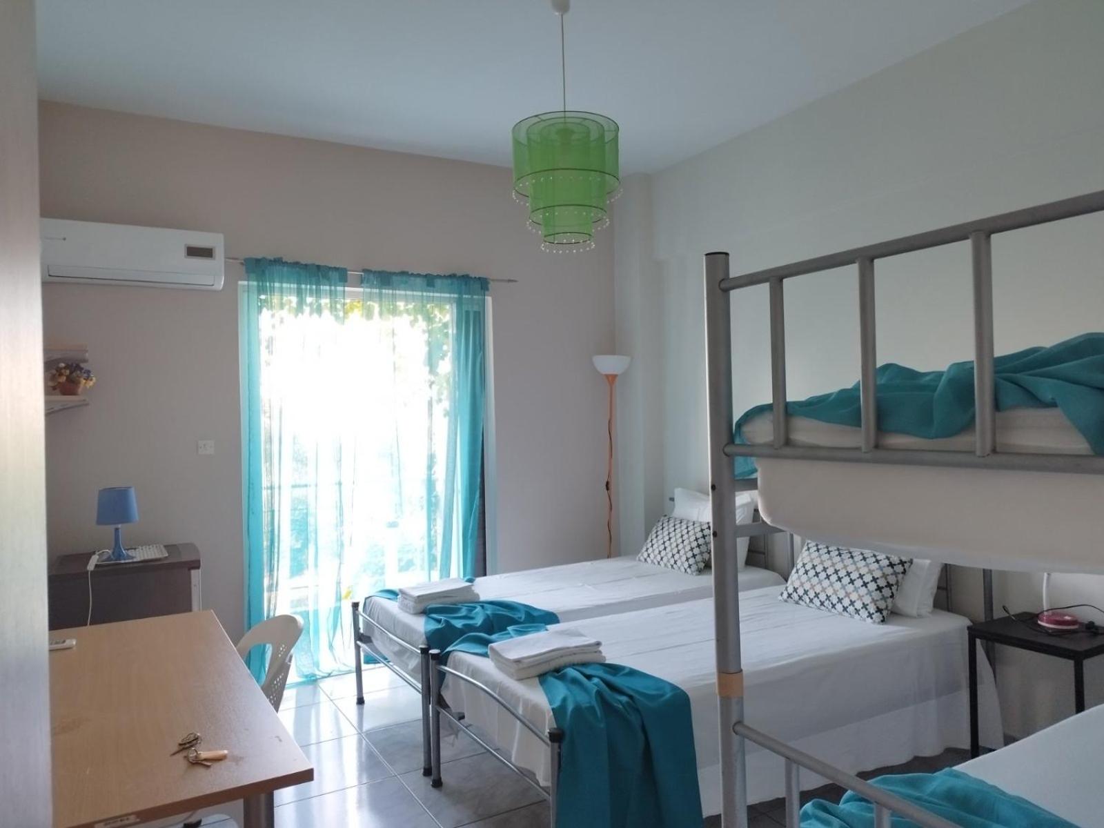 Quadruple Room with Private External Bathroom photo 1