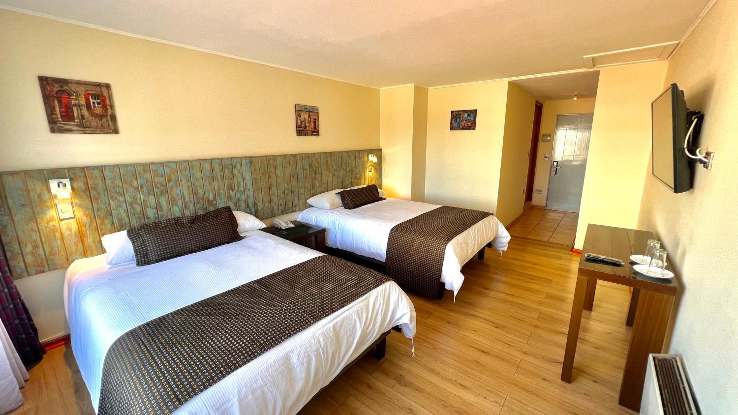 Superior Twin Room with City View photo 1