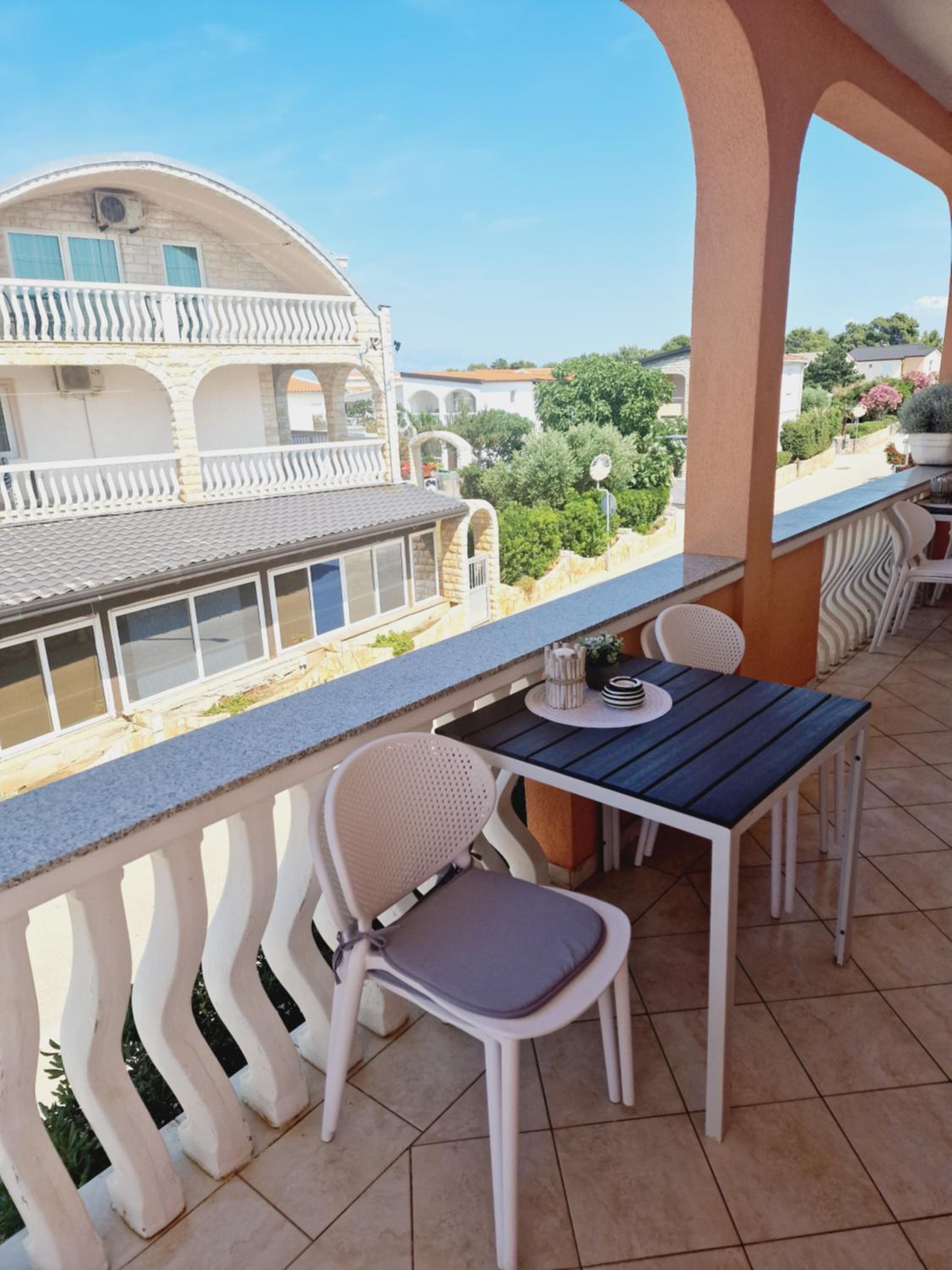 Apartment - Photo 34
