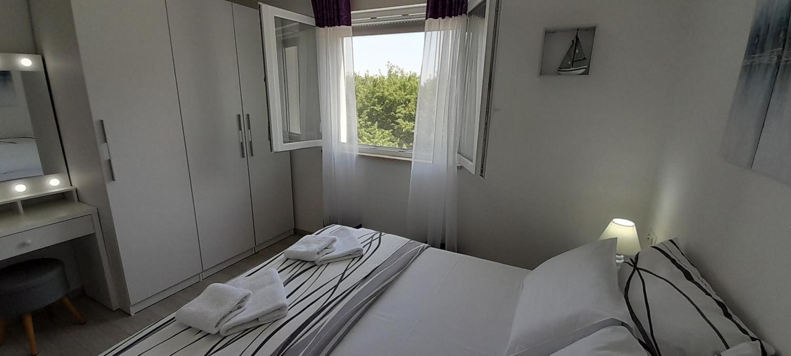 One-Bedroom Apartment with Sea View photo 1
