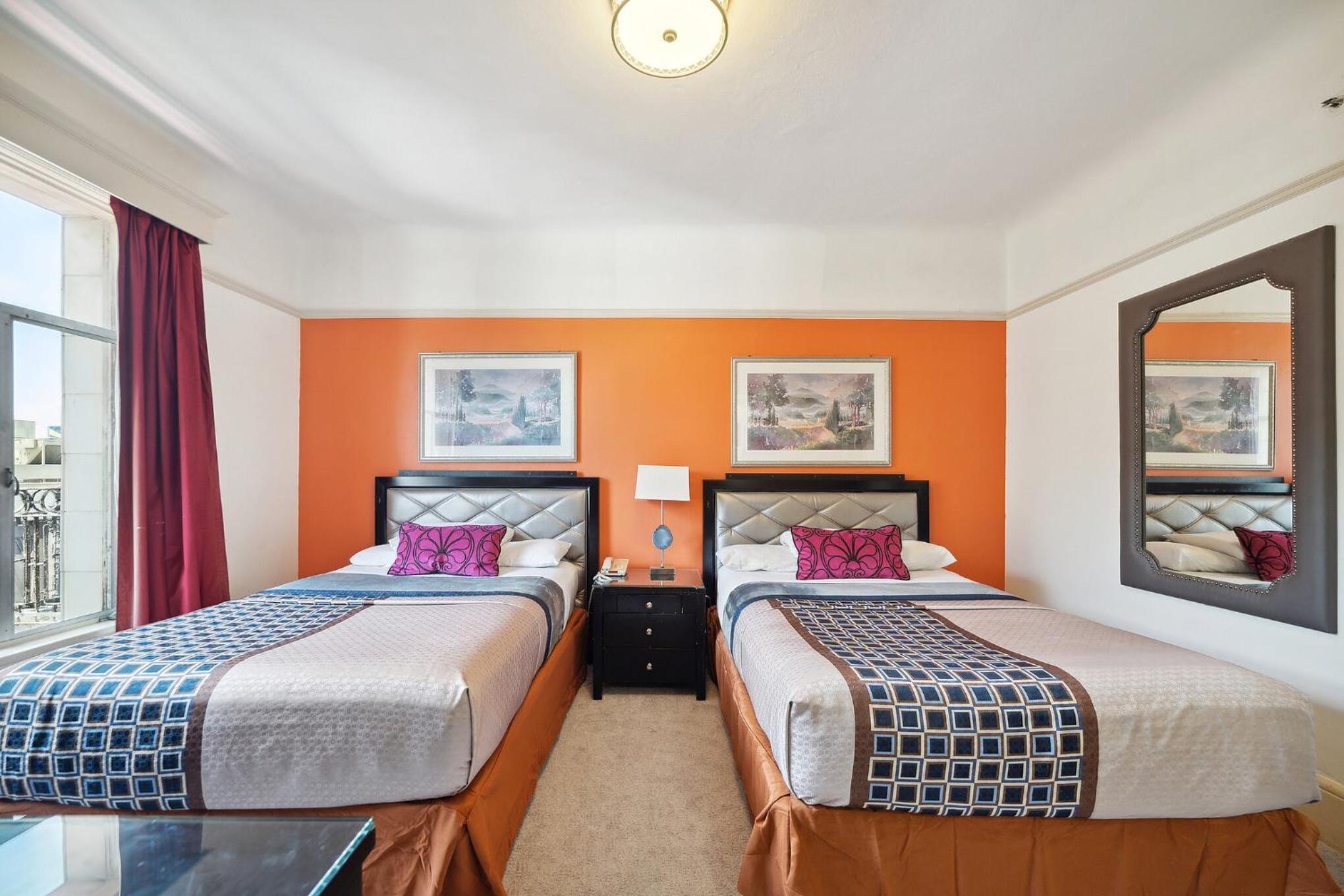 Standard Room with Two Full Size Beds - Photo 6