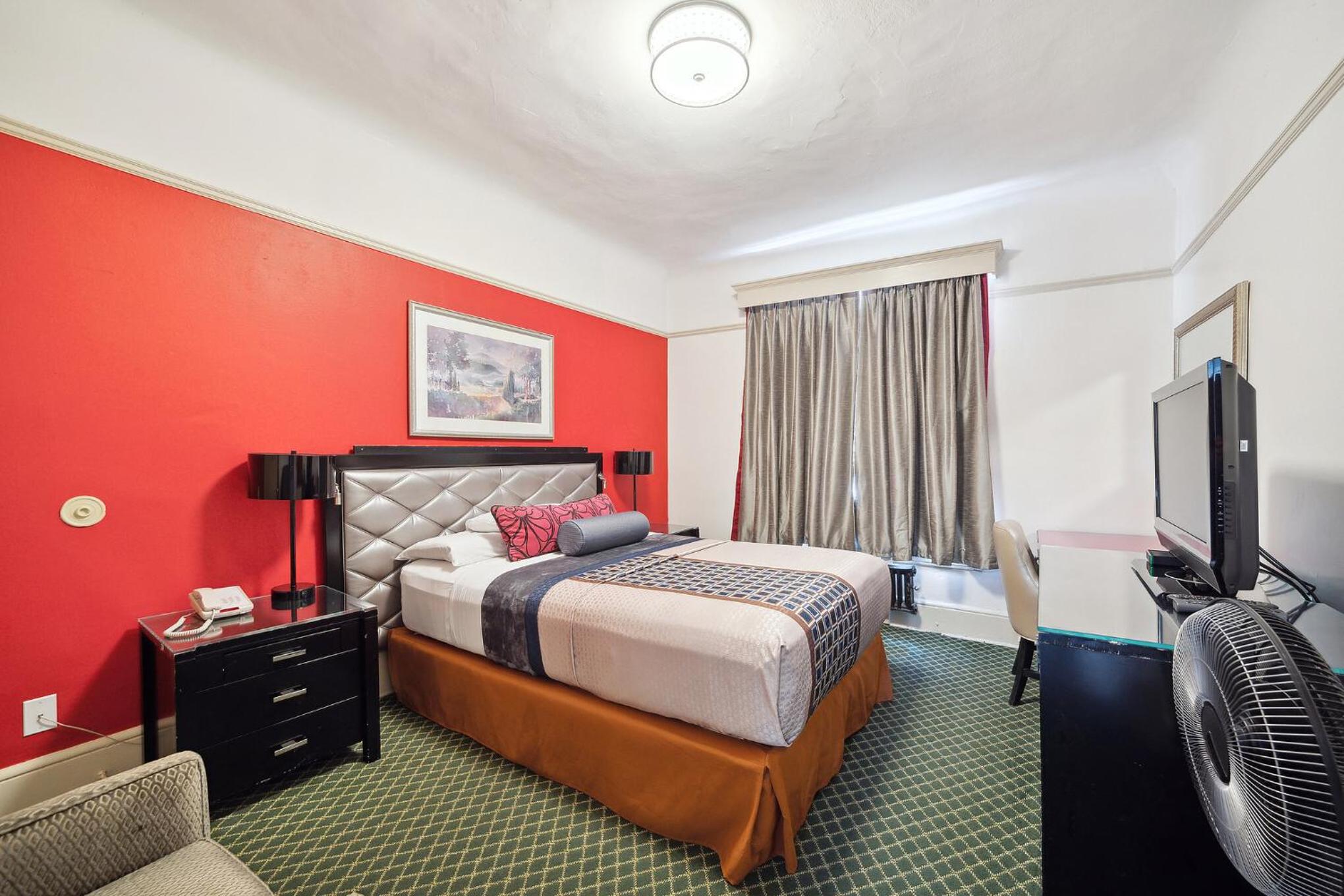 Queen Room - Photo 4