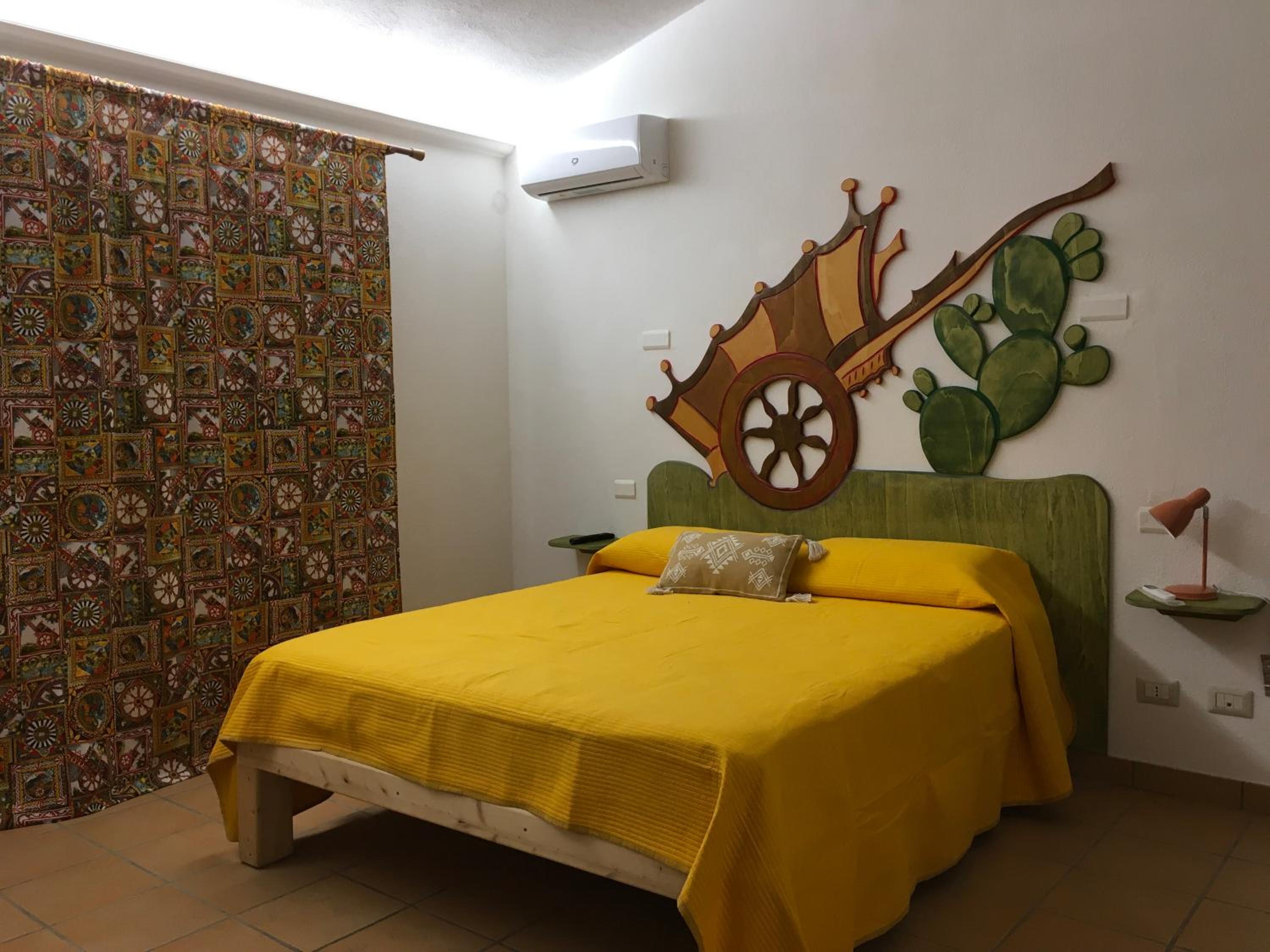 Large Double Room photo 2