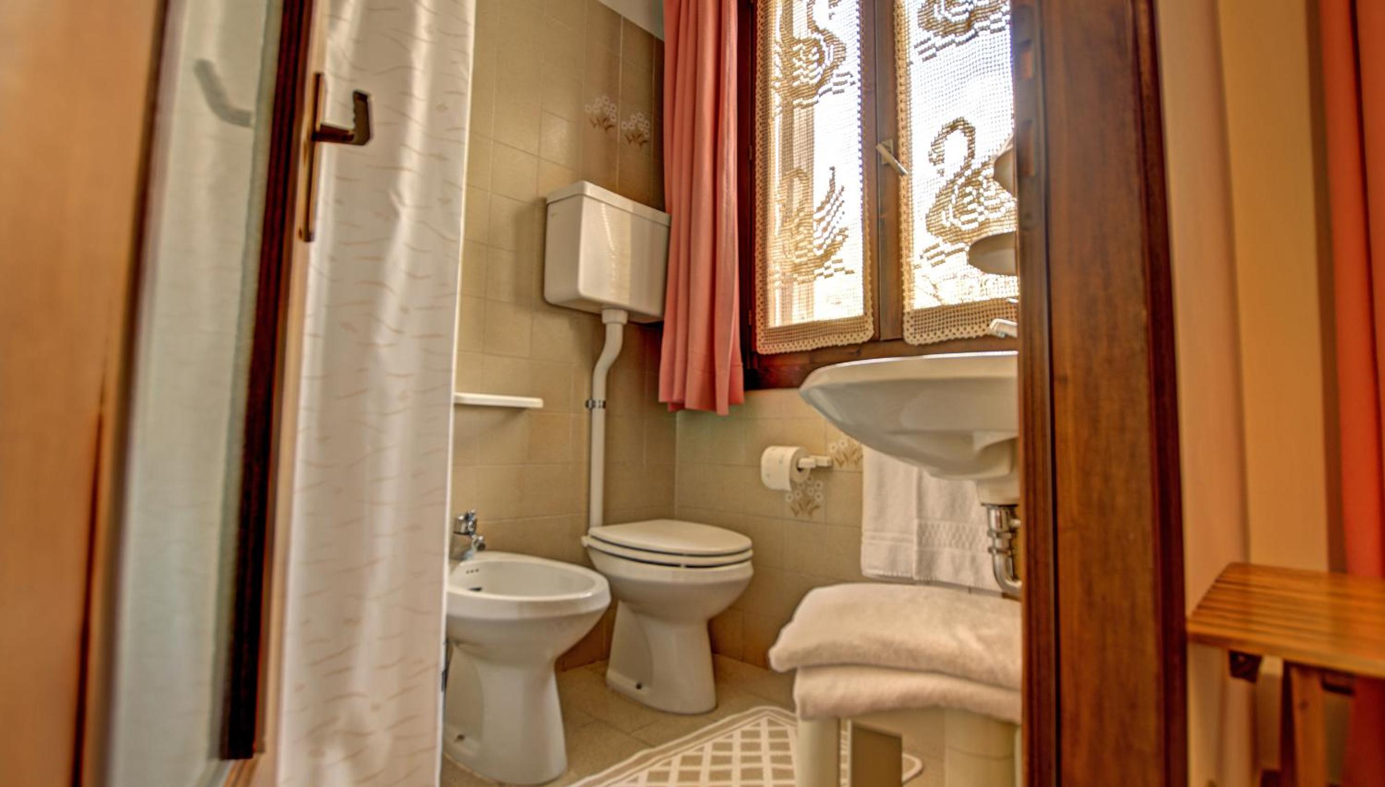 Triple Room - Photo 2