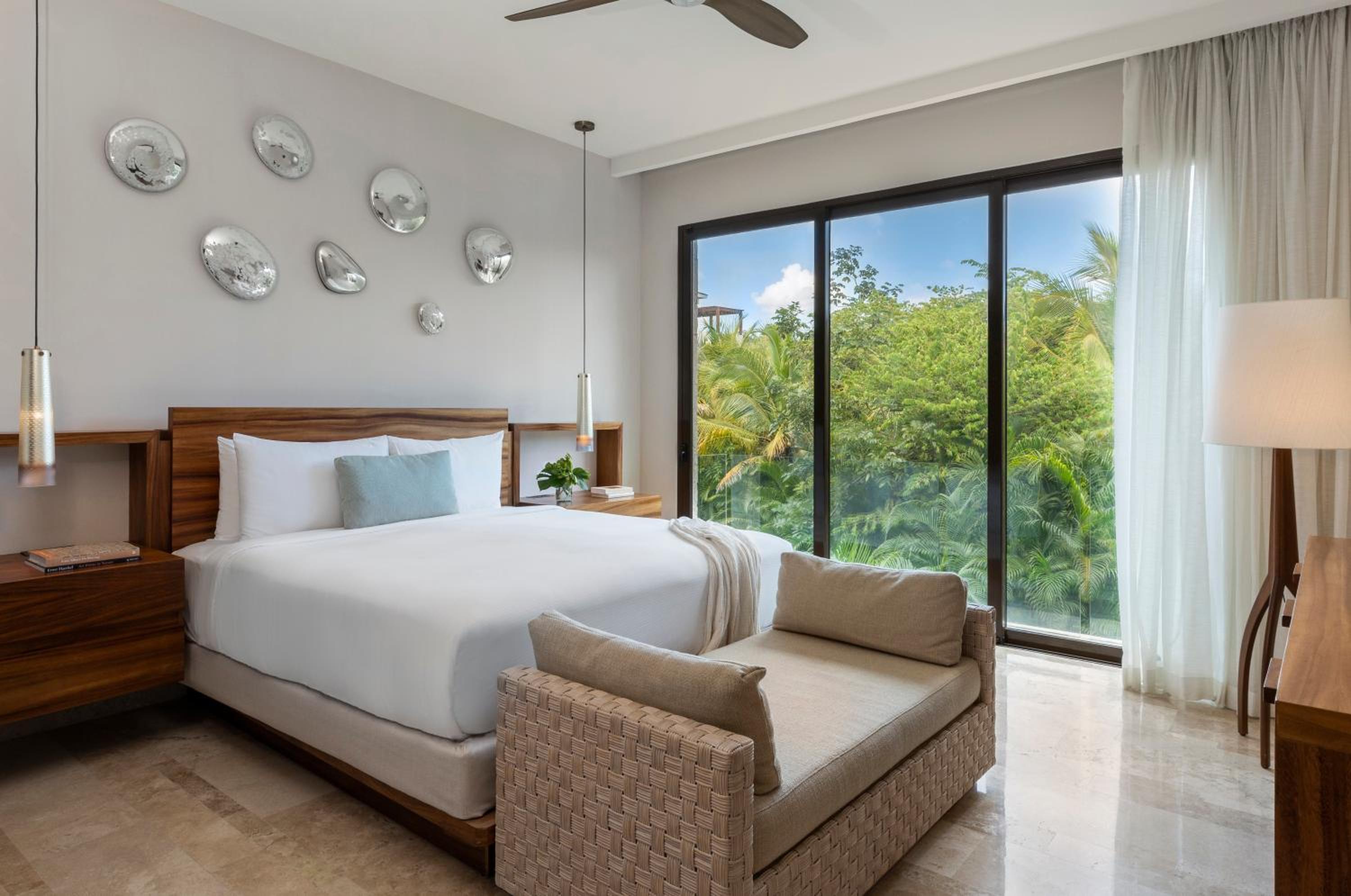 Three-Bedroom Villa - Photo 1