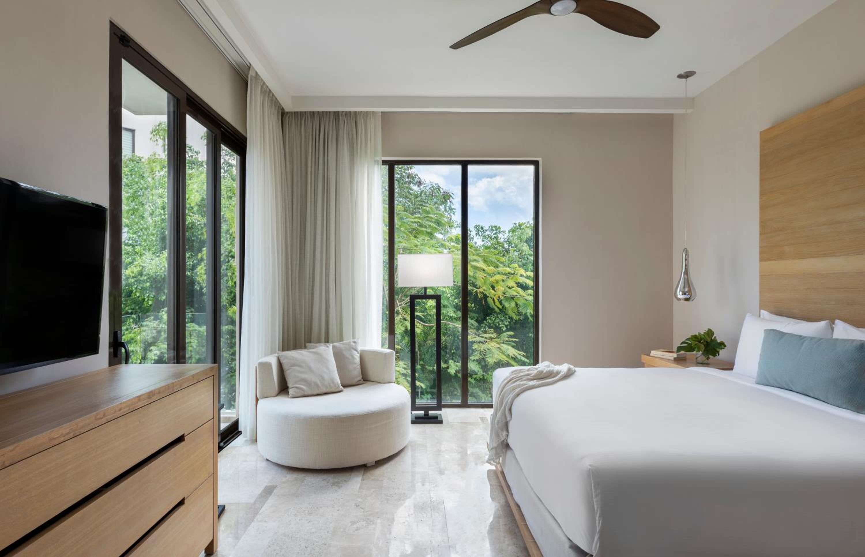 Three-Bedroom Villa - Photo 7