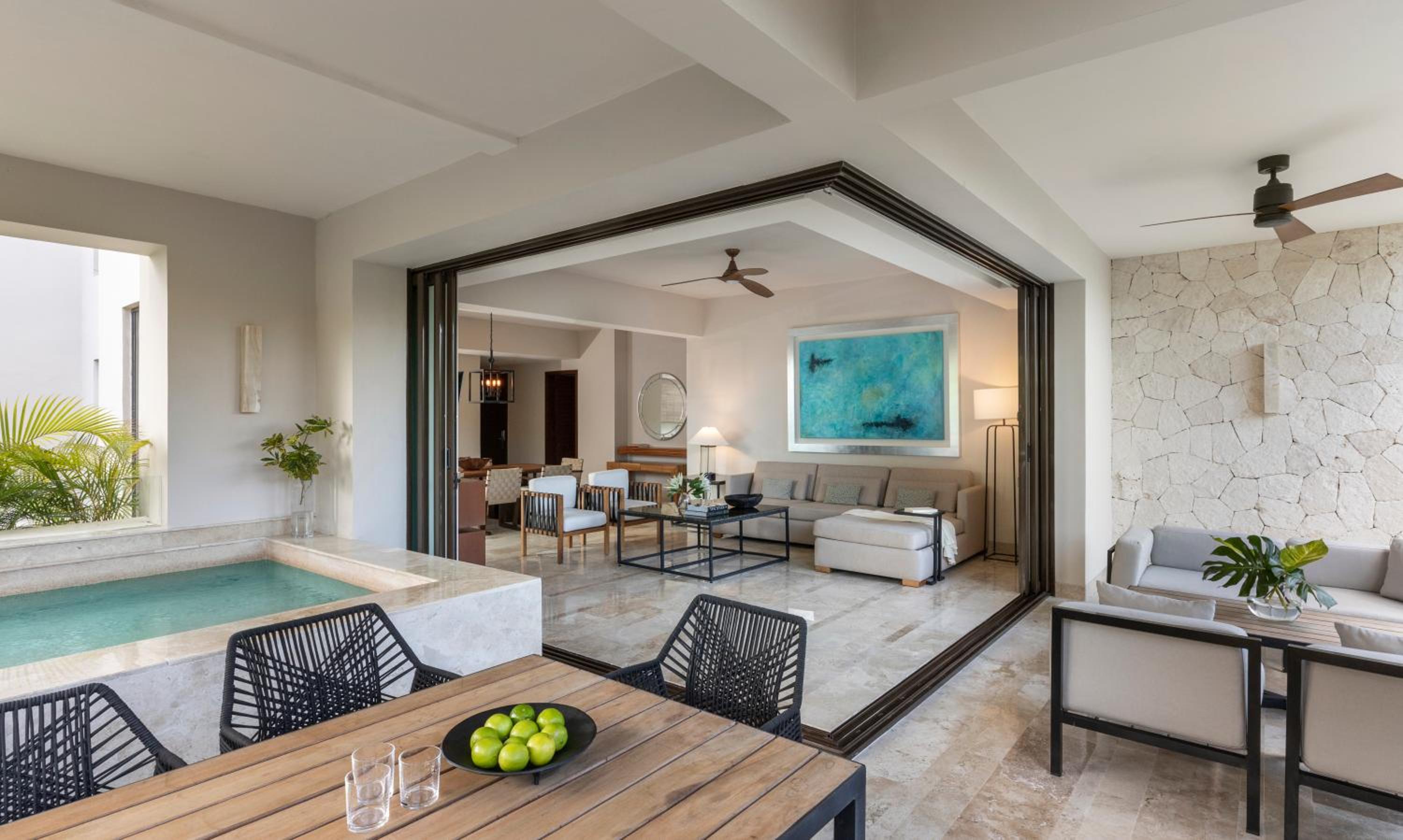 Three-Bedroom Villa - Photo 4