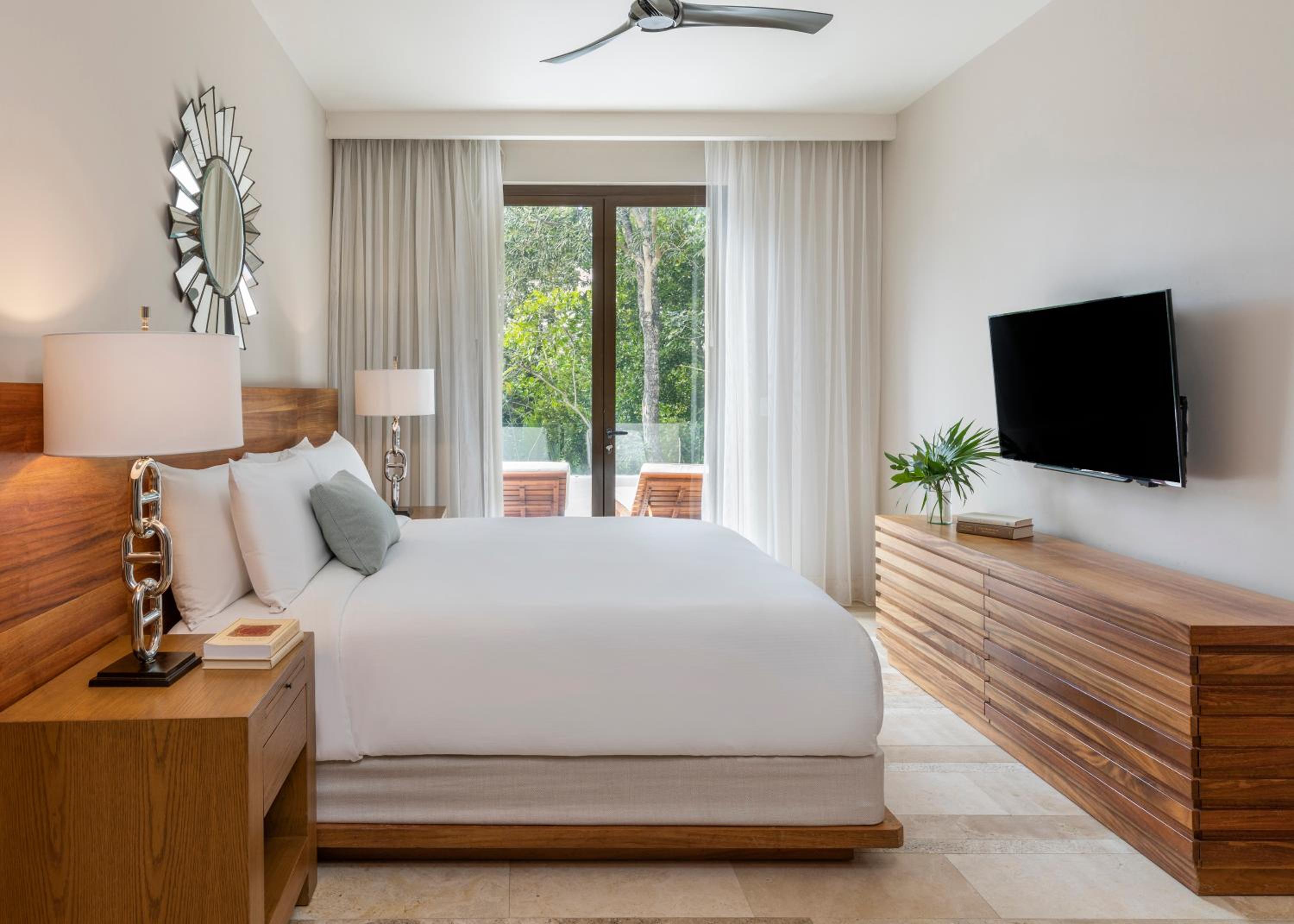 Four-Bedroom Penthouse Villa - Photo 2