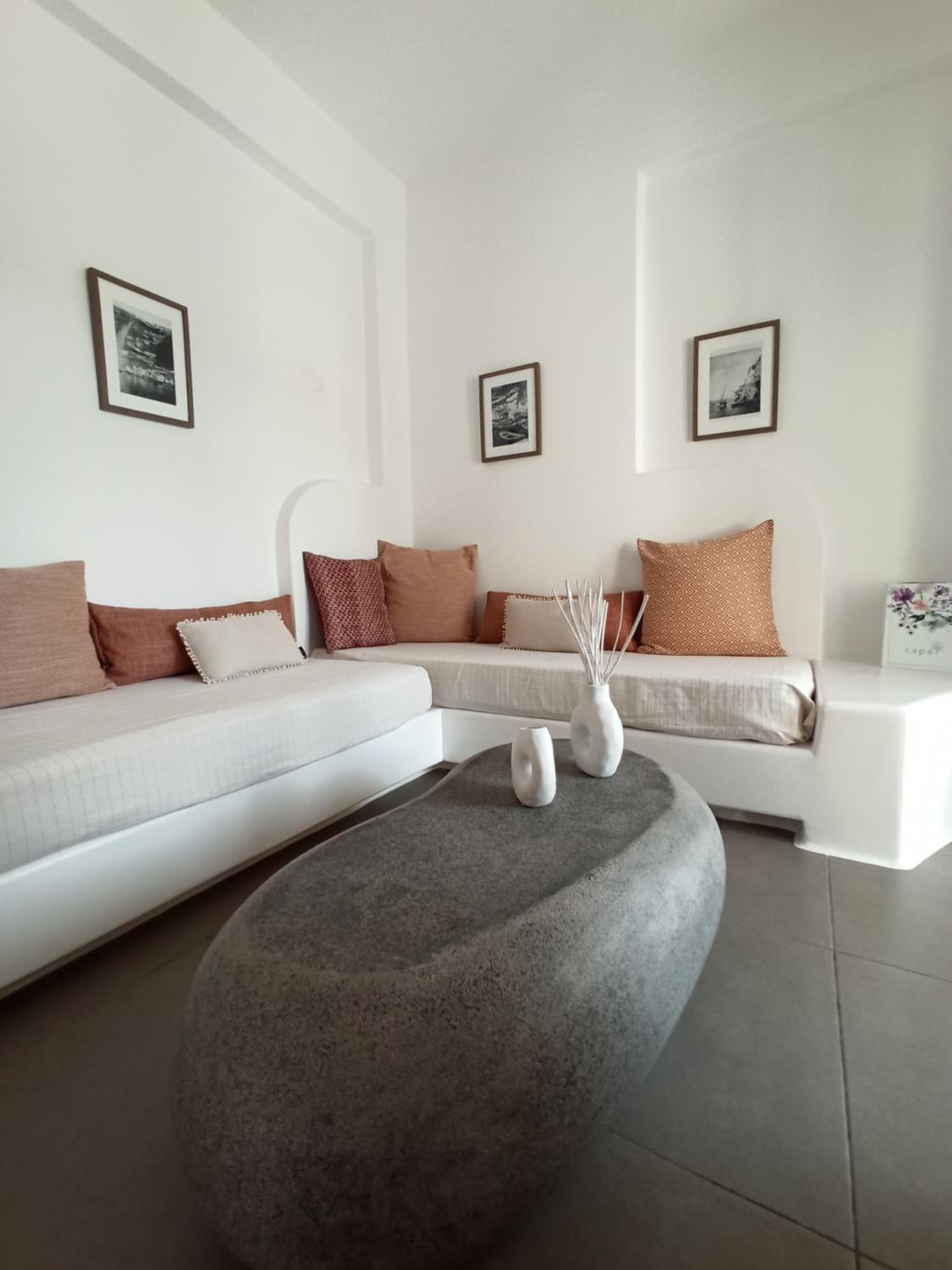 Suite with Private Pool - Photo 23