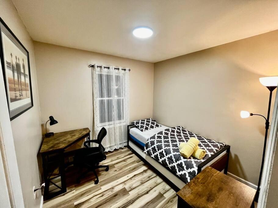 Four-Bedroom House photo 1